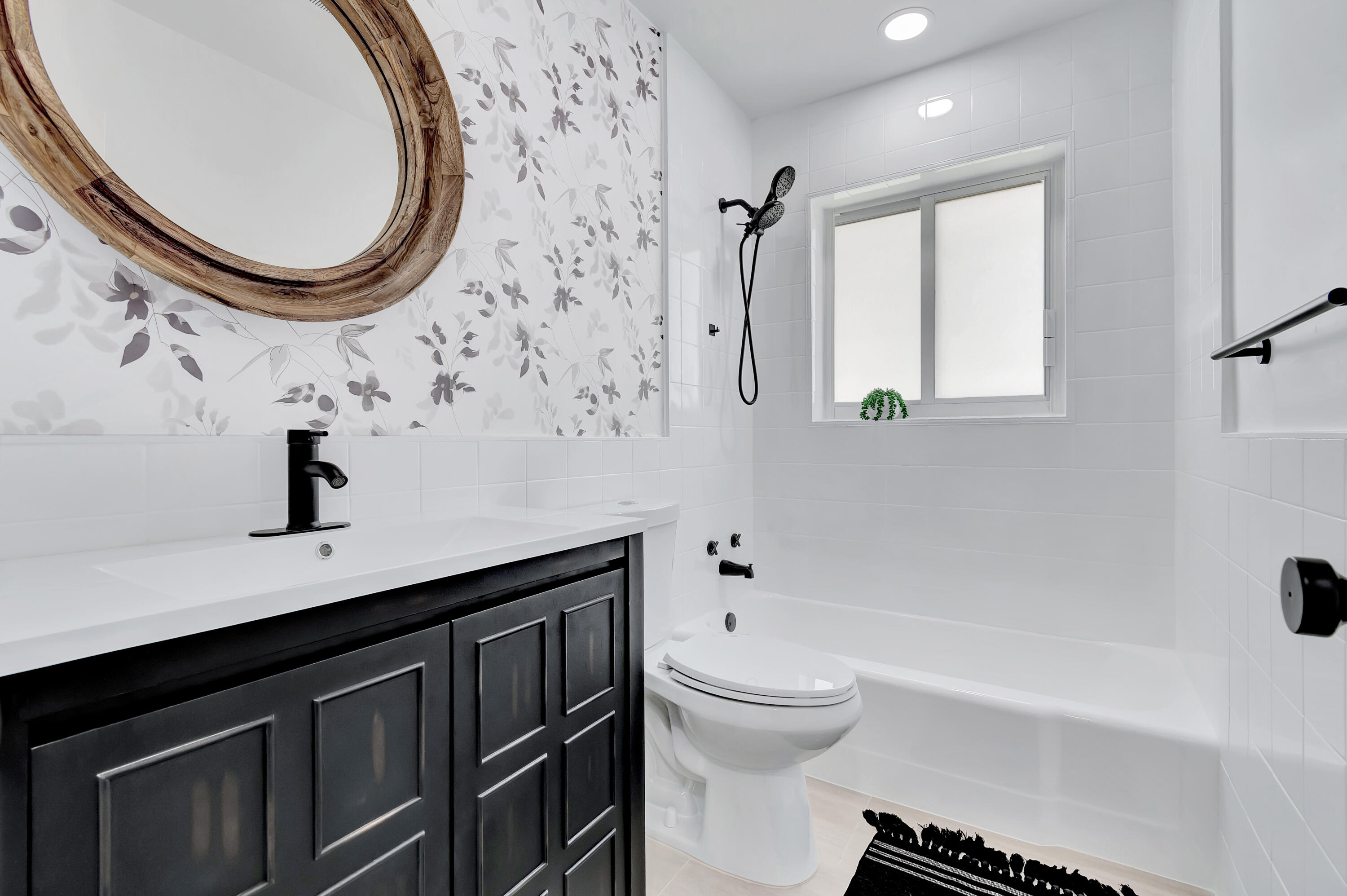 LAS PALMAS PARK - Residential Lease