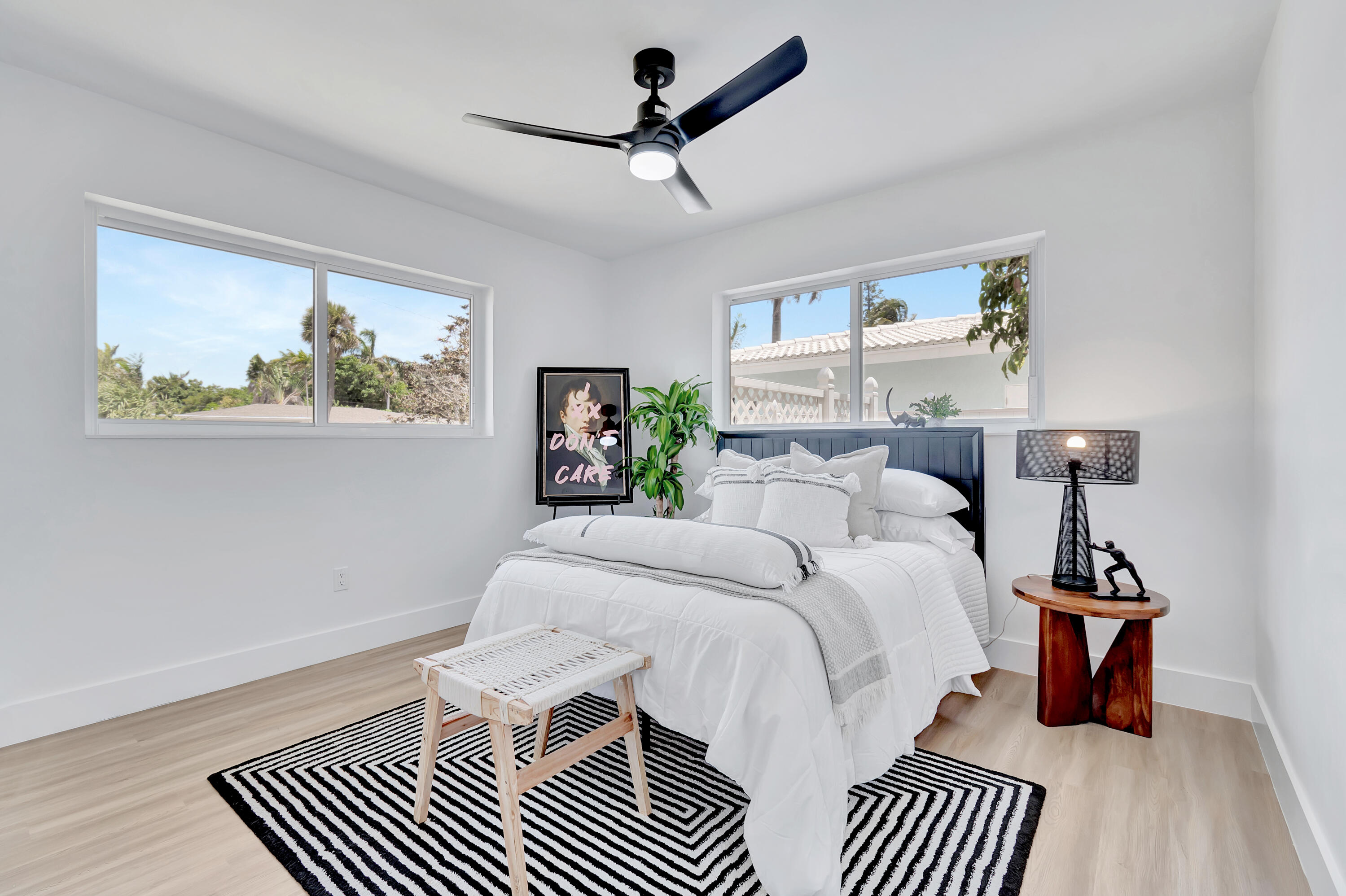 LAS PALMAS PARK - Residential Lease