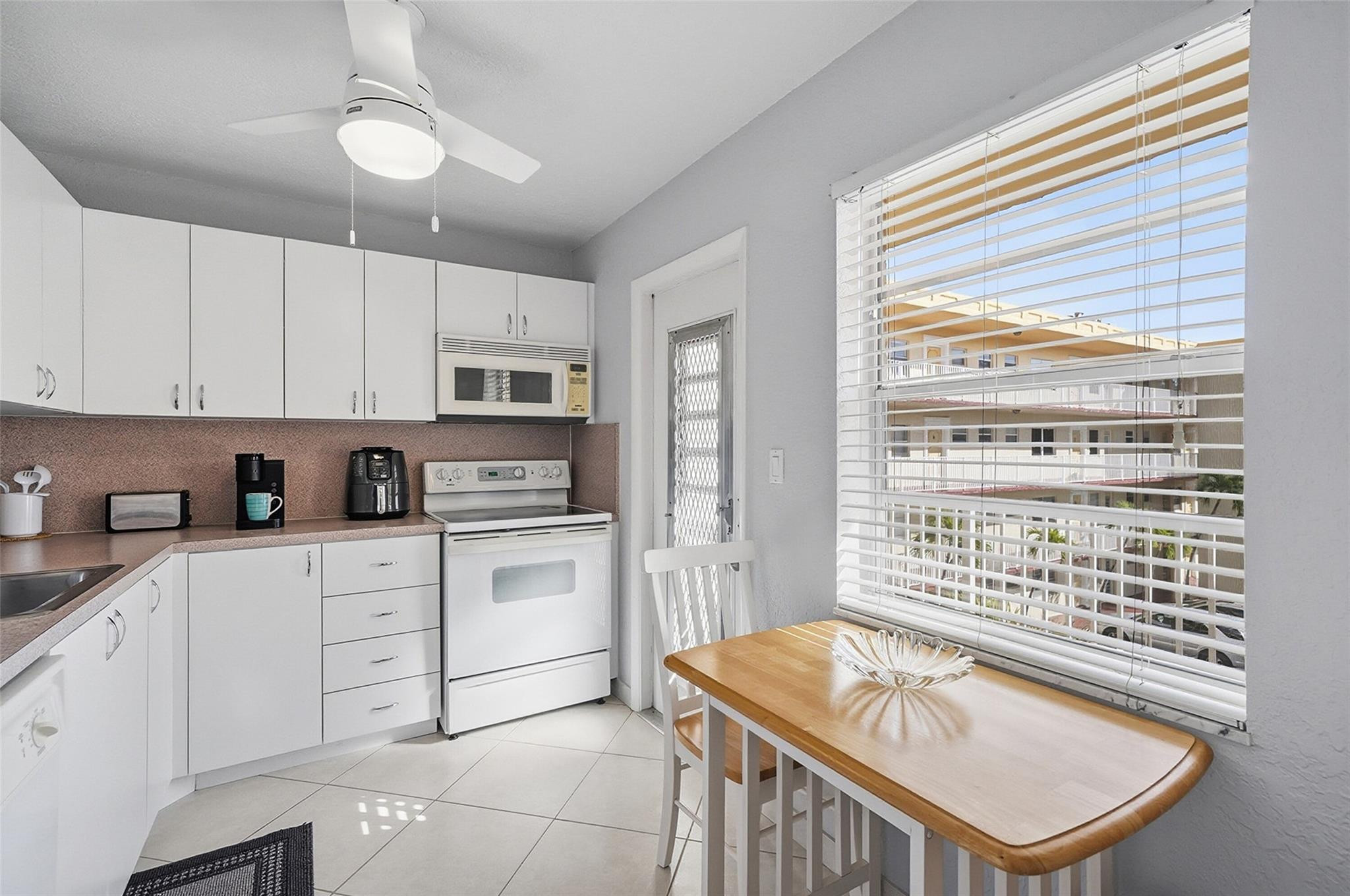 TOPAZ SOUTH CONDO - Residential