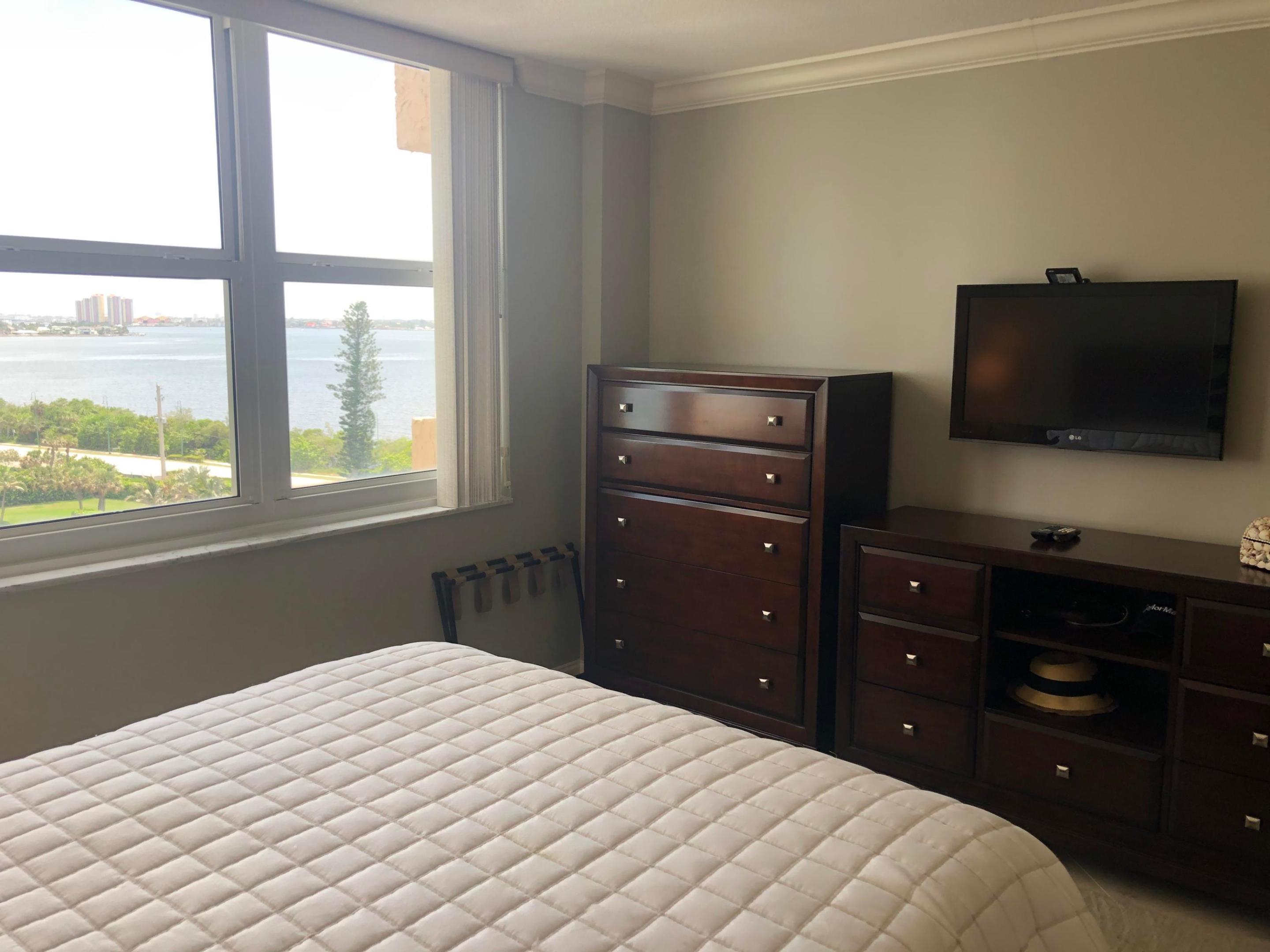 AQUARIUS CONDO - Residential