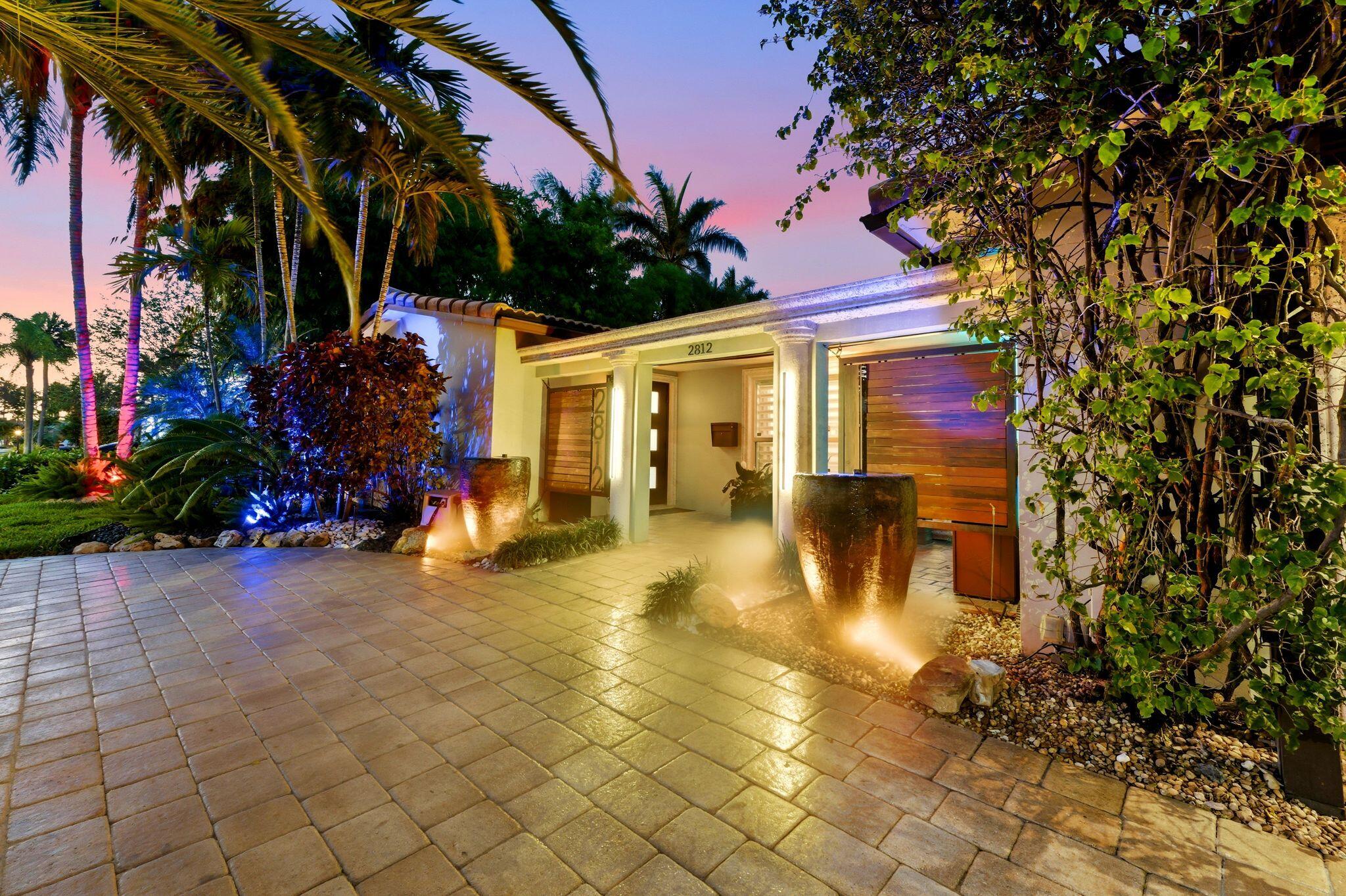 JENADA ISLE - Residential