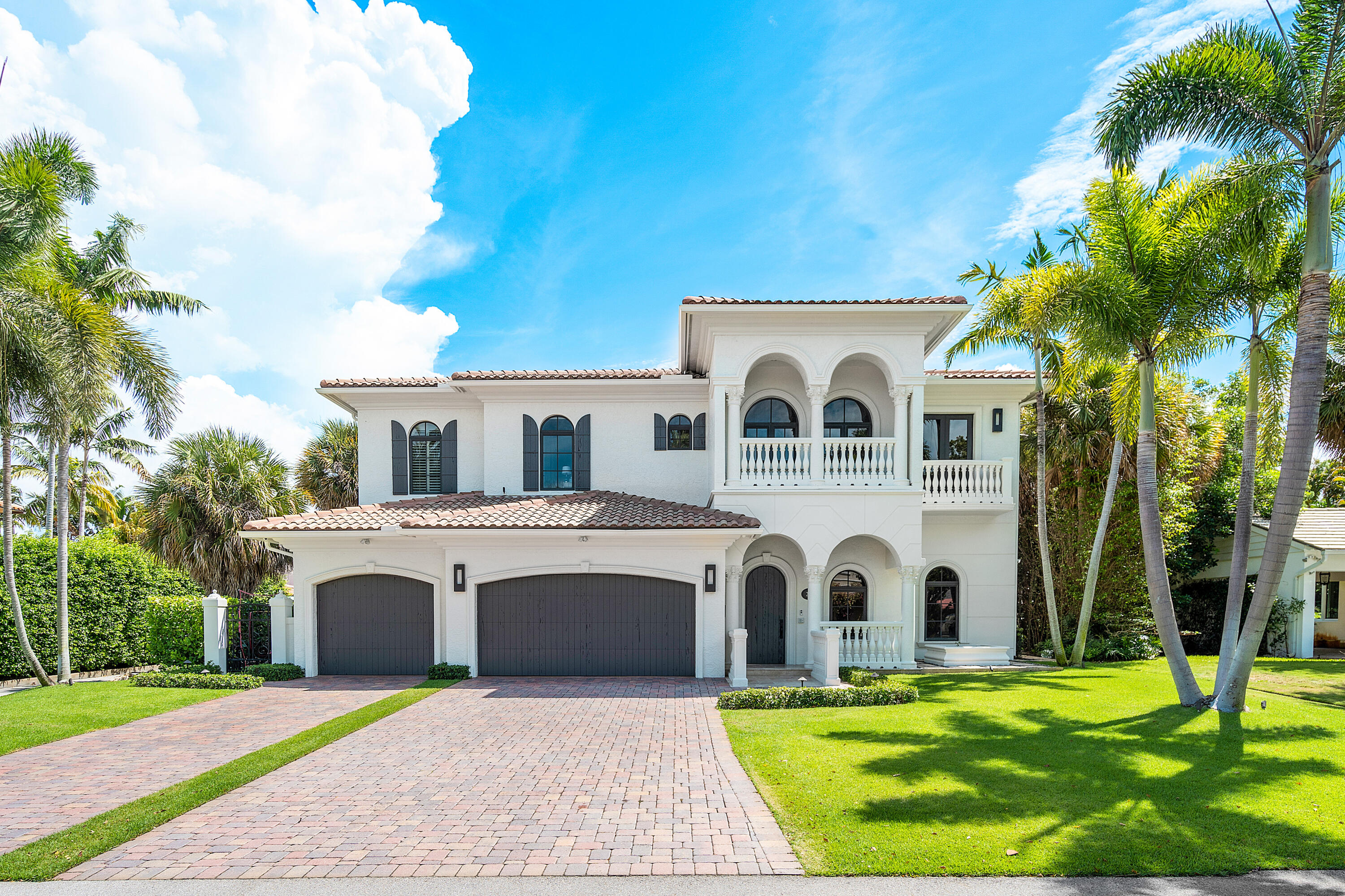 Built in 2008 and three homes from the Intracoastal and South Flagler Dr, 200 Murray Road has 5 bedrooms (all en suite) plus an office, 6.5 baths, and nearly 5,600 square feet of living space. This spectacular home truly leaves no stone unturned, satisfying the most discerning buyer. The home's luxurious features include full impact windows and doors, a three car garage, chef's kitchen, pool, gym, spa like master suite with sitting room and terrace, generator, wine cellar, ability to add an elevator, and much more. The South End Neighborhood, or ''SOSO'' is central to the best that the area has to offer. Ride your bike along Flagler Drive or over the bridge to Palm Beach, a short trip to Worth Avenue. Minutes from the airport, Palm Beach, and downtown West Palm Beach. Many terrific options for A rated public and private schools!