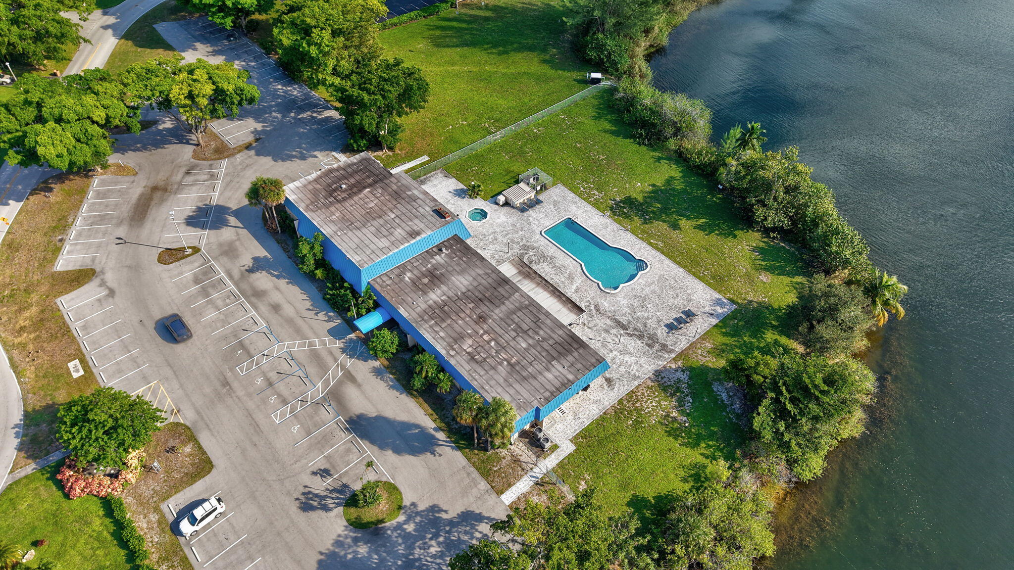 CRYSTAL LAKE 4TH SEC - Residential