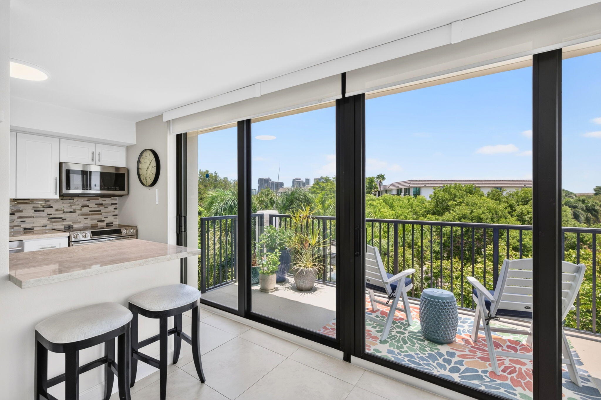 RIVER REACH CONDOMINIUM V - Residential