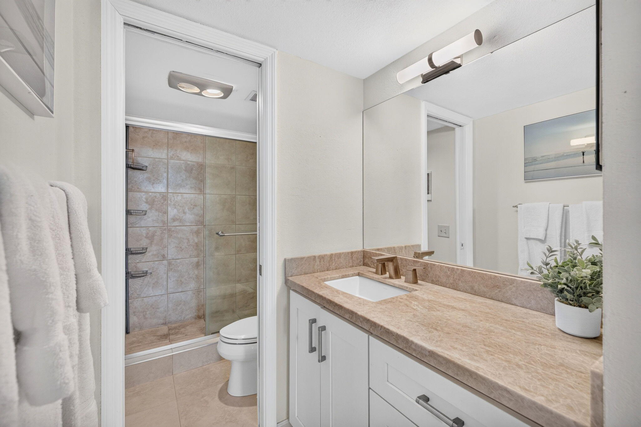 RIVER REACH CONDOMINIUM V - Residential