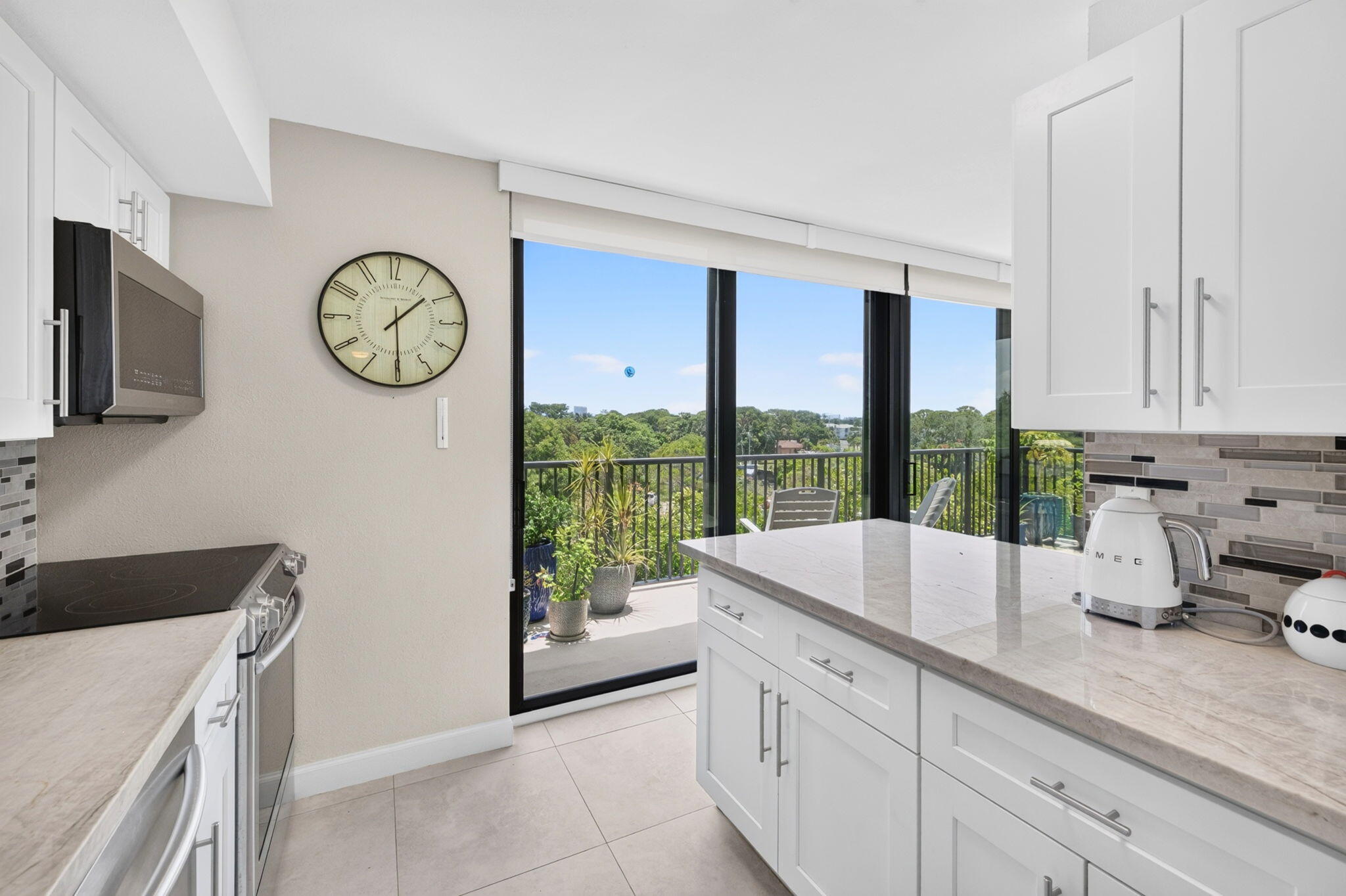 RIVER REACH CONDOMINIUM V - Residential