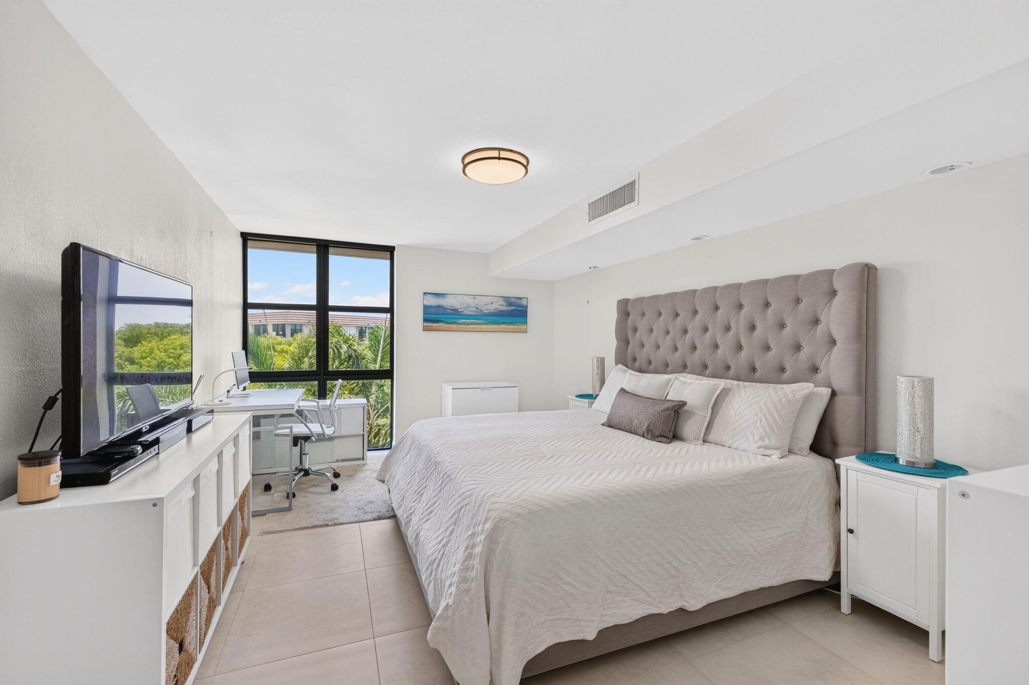 RIVER REACH CONDOMINIUM V - Residential