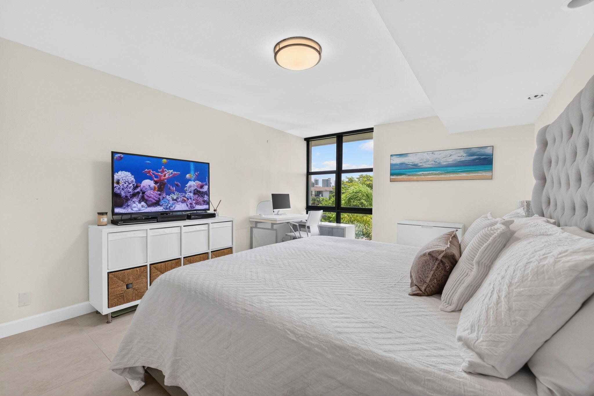 RIVER REACH CONDOMINIUM V - Residential