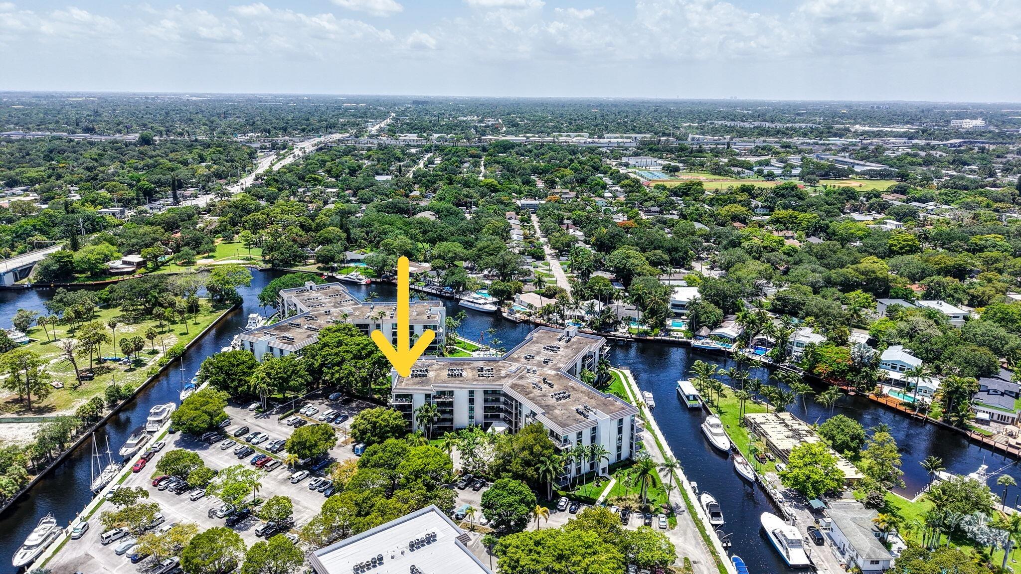 RIVER REACH CONDOMINIUM V - Residential