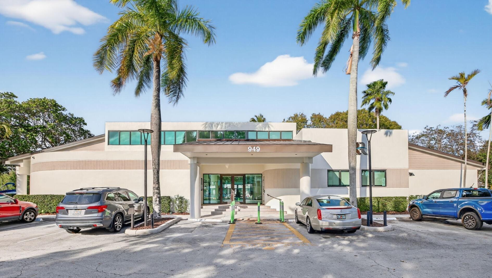 RIVER REACH CONDOMINIUM V - Residential