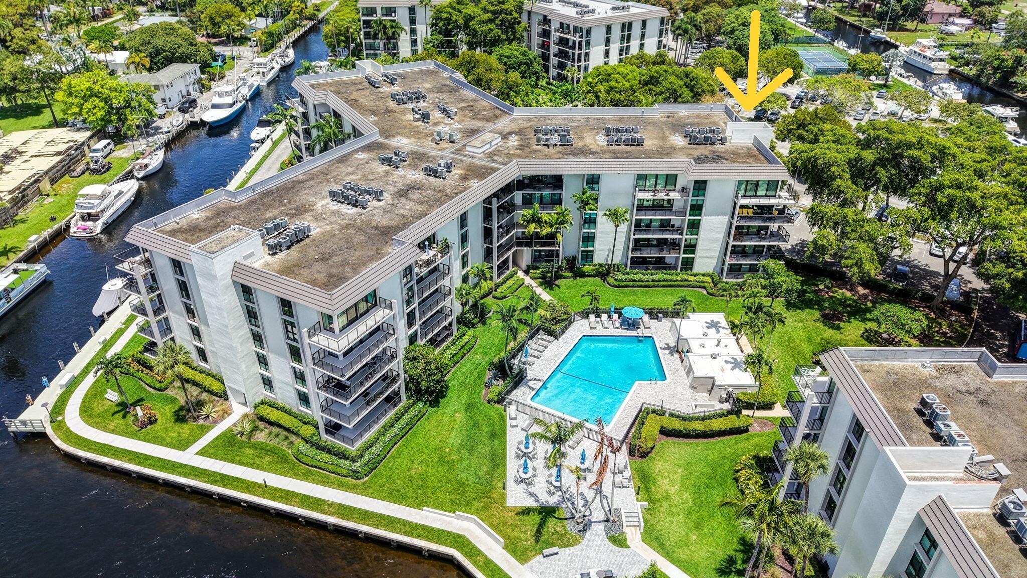 RIVER REACH CONDOMINIUM V - Residential