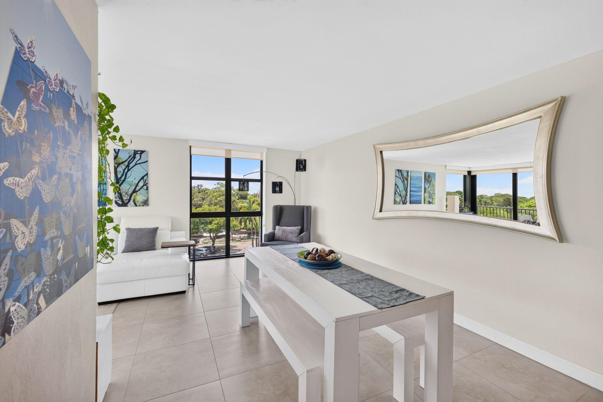 RIVER REACH CONDOMINIUM V - Residential