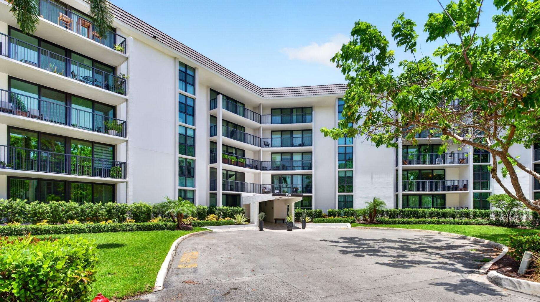 RIVER REACH CONDOMINIUM V - Residential