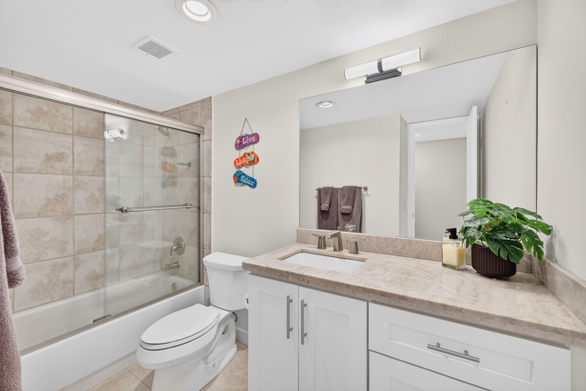RIVER REACH CONDOMINIUM V - Residential