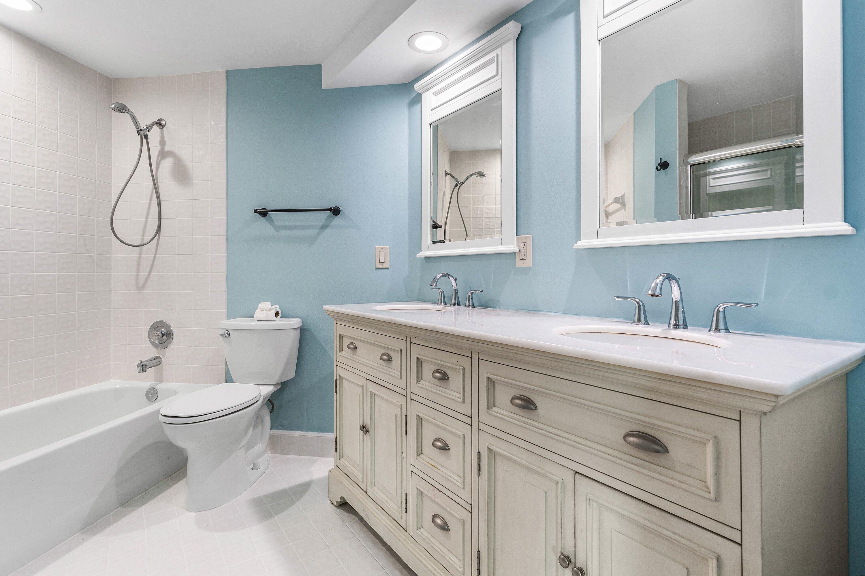 ISLES OF BOCA CONDOS ONE - Residential