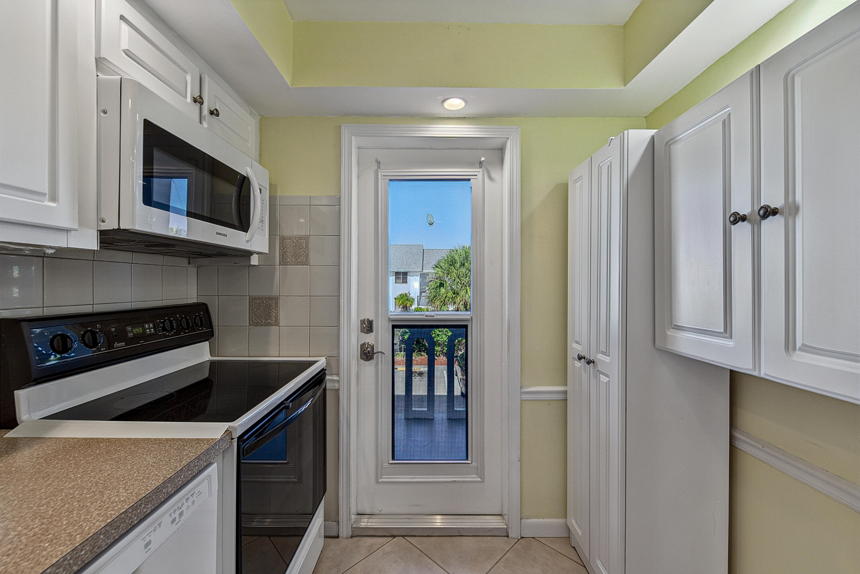 DEERFIELD BEACH GARDENS CONDO - Residential
