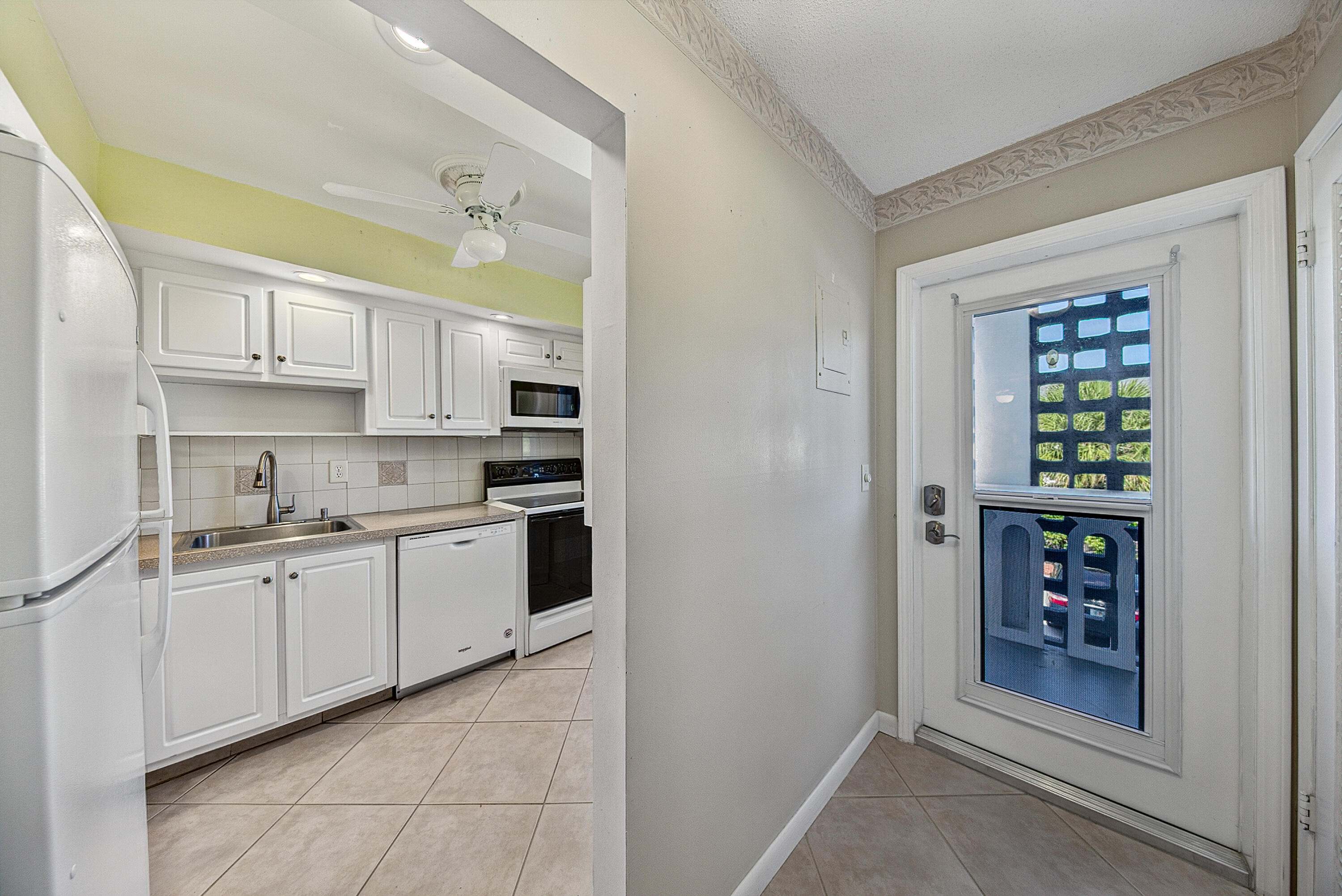 DEERFIELD BEACH GARDENS CONDO - Residential