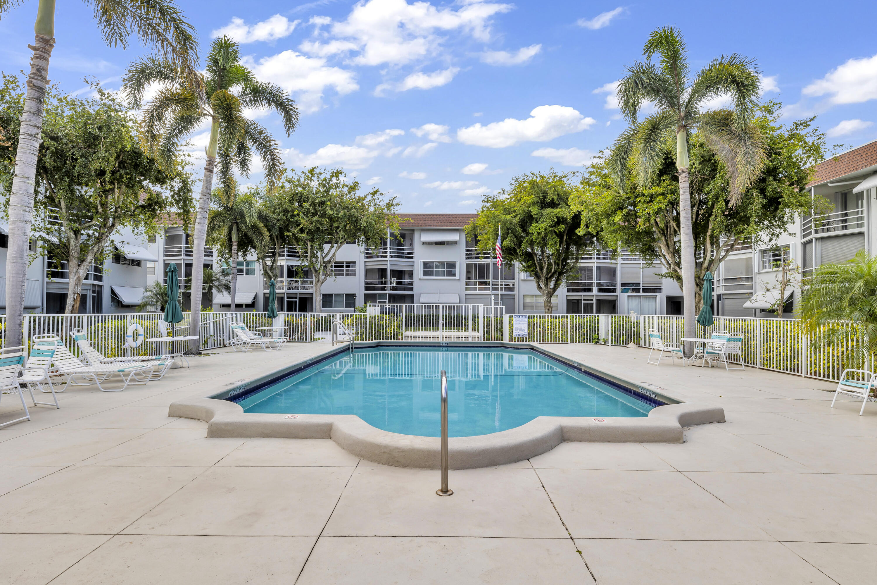 DEERFIELD BEACH GARDENS CONDO - Residential