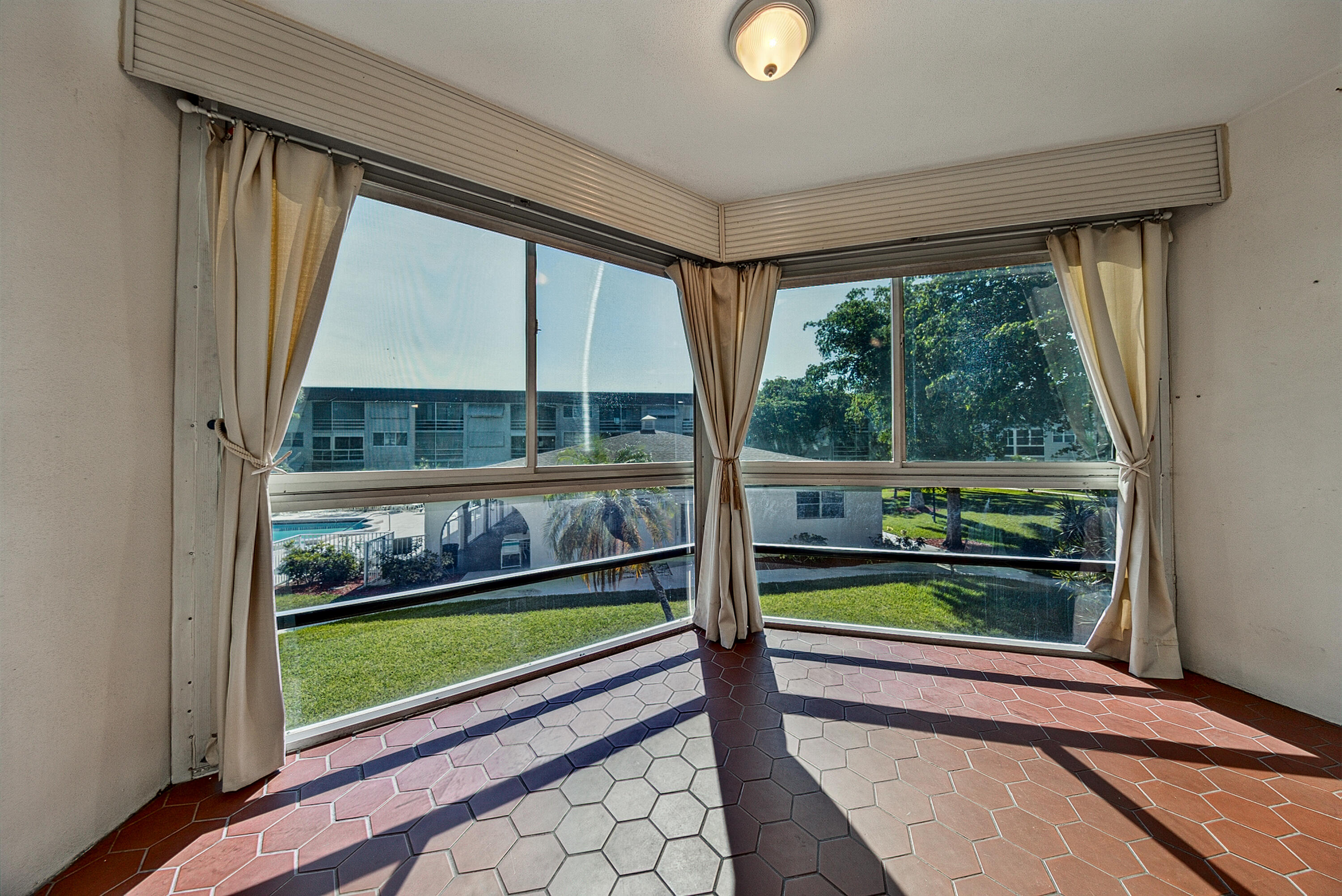 DEERFIELD BEACH GARDENS CONDO - Residential
