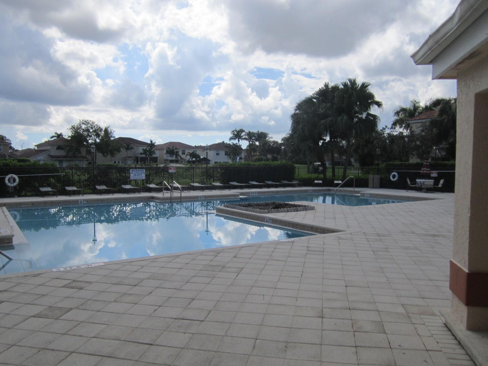 CORAL KEY CONDO - Residential Lease
