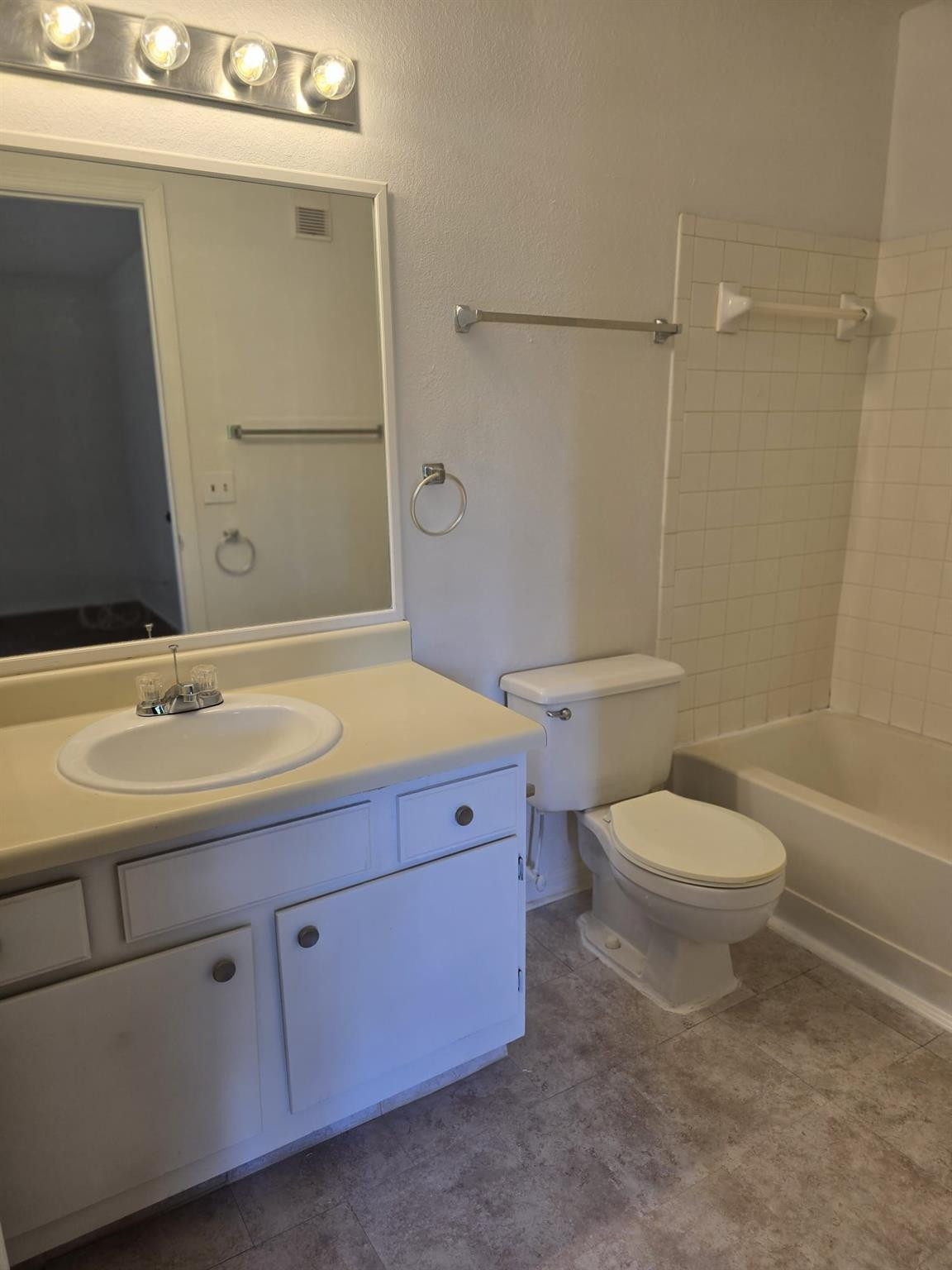 CORAL KEY CONDO - Residential Lease