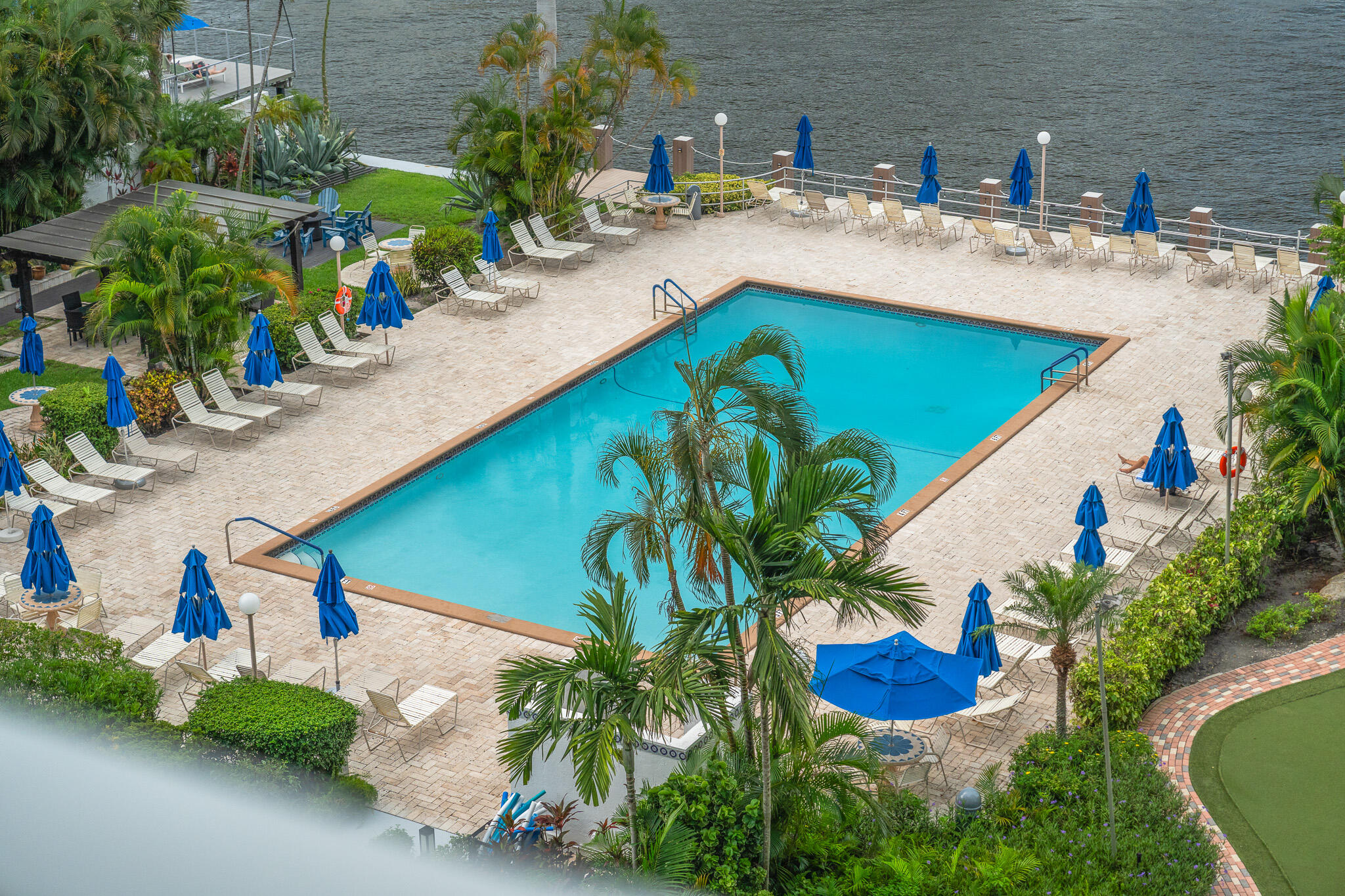 CORAL RIDGE TOWERS CO-OP - Residential