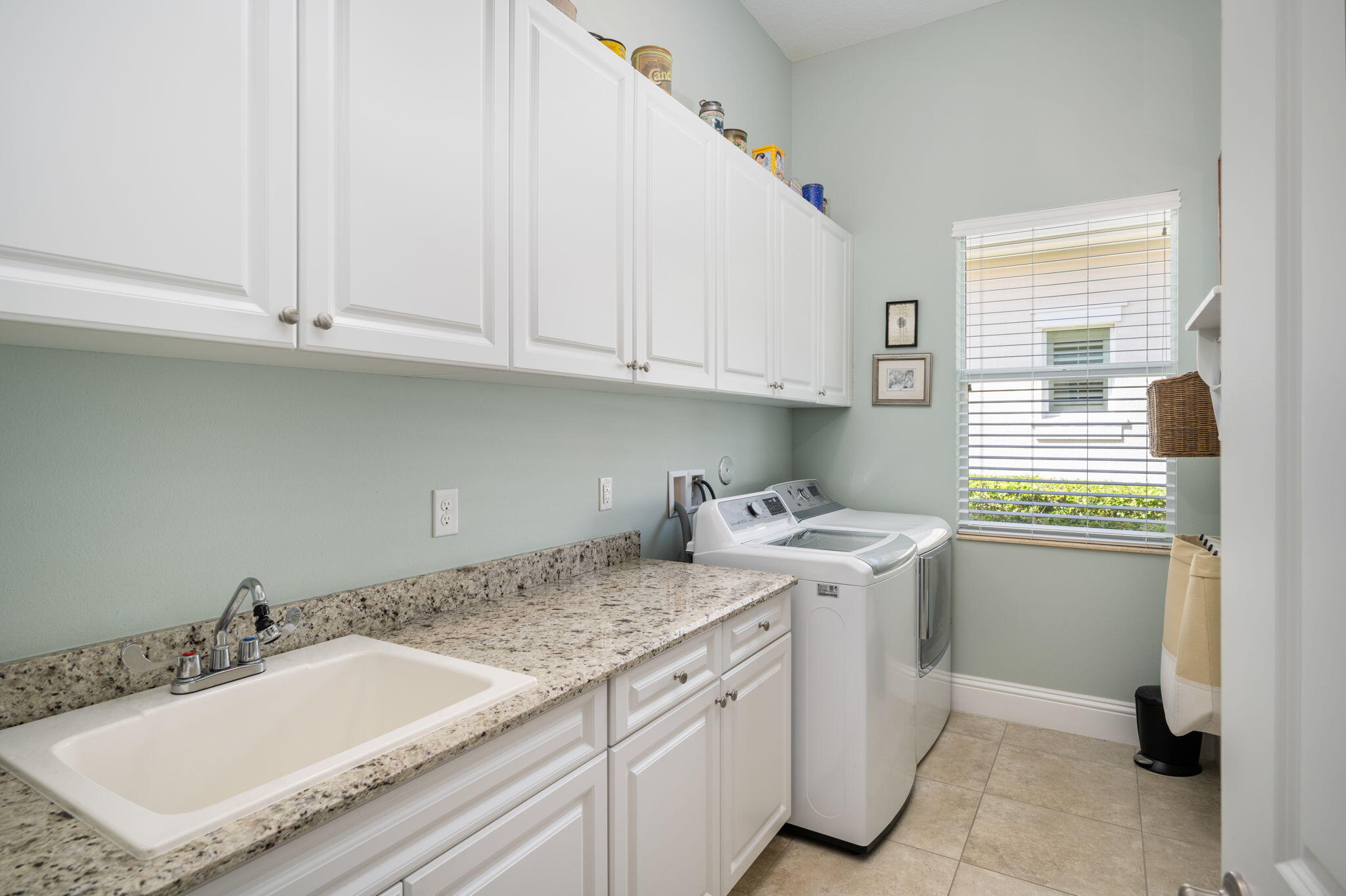 RIVERWIND PHASE THREE - Residential