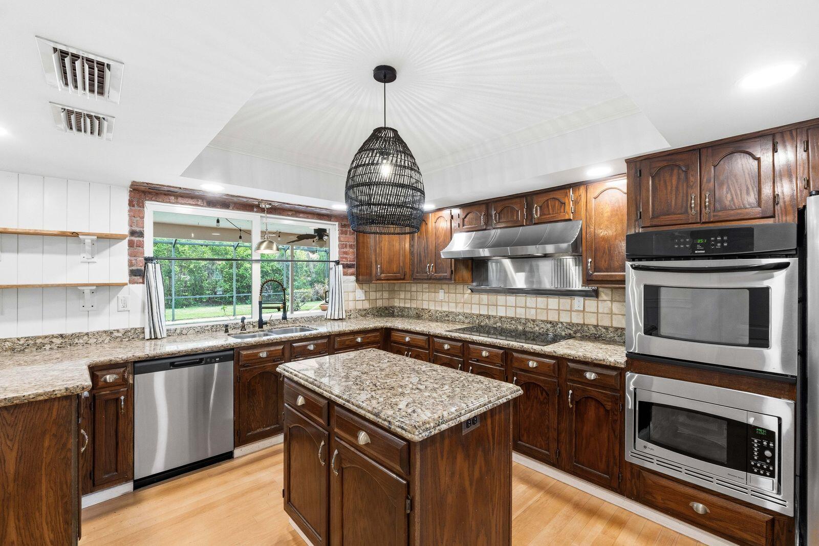 ELDORADO ESTATES IN PLANTATION - Residential