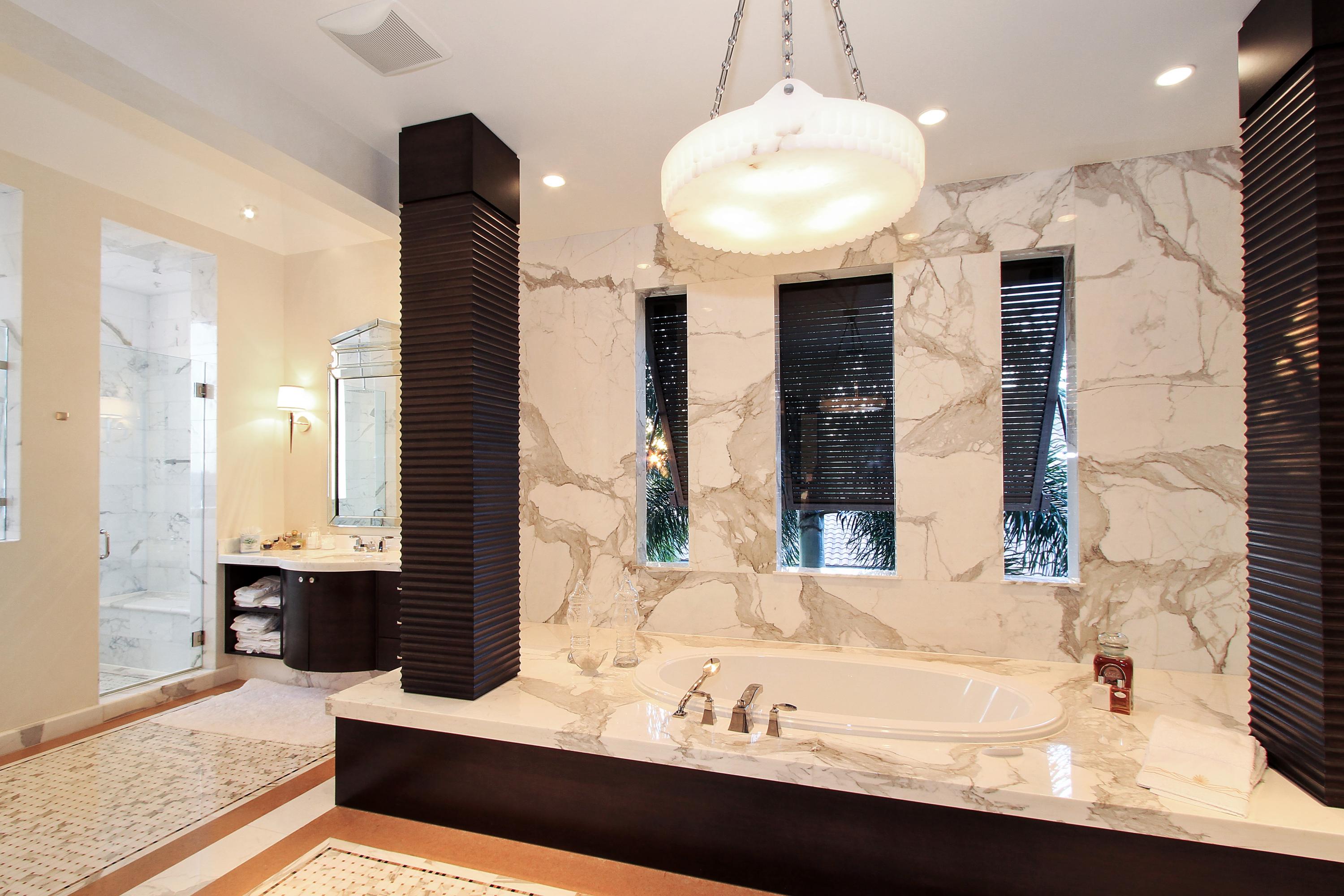 ADMIRALS COVE - Residential