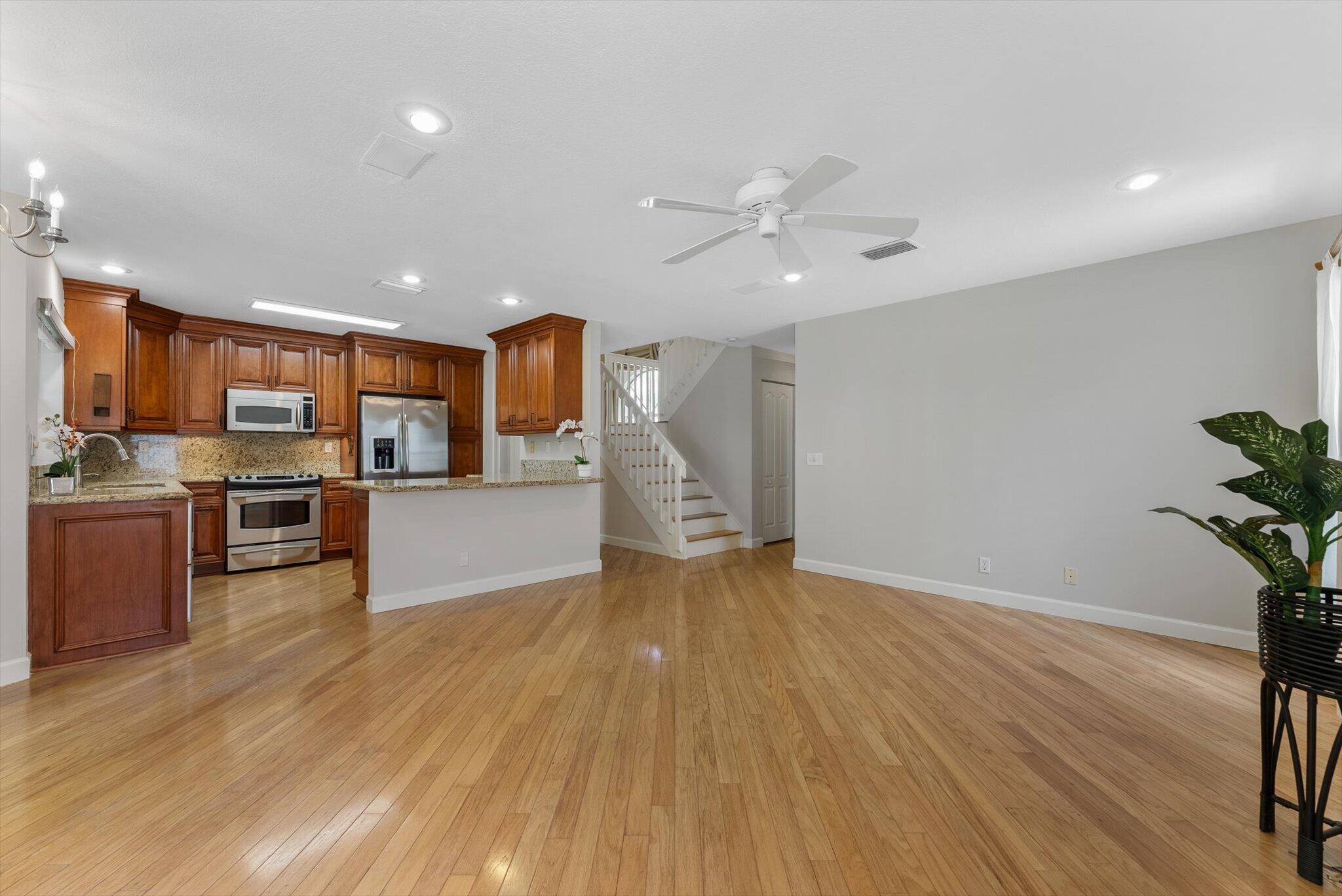 LAKES AT BOCA RATON PAR E - Residential