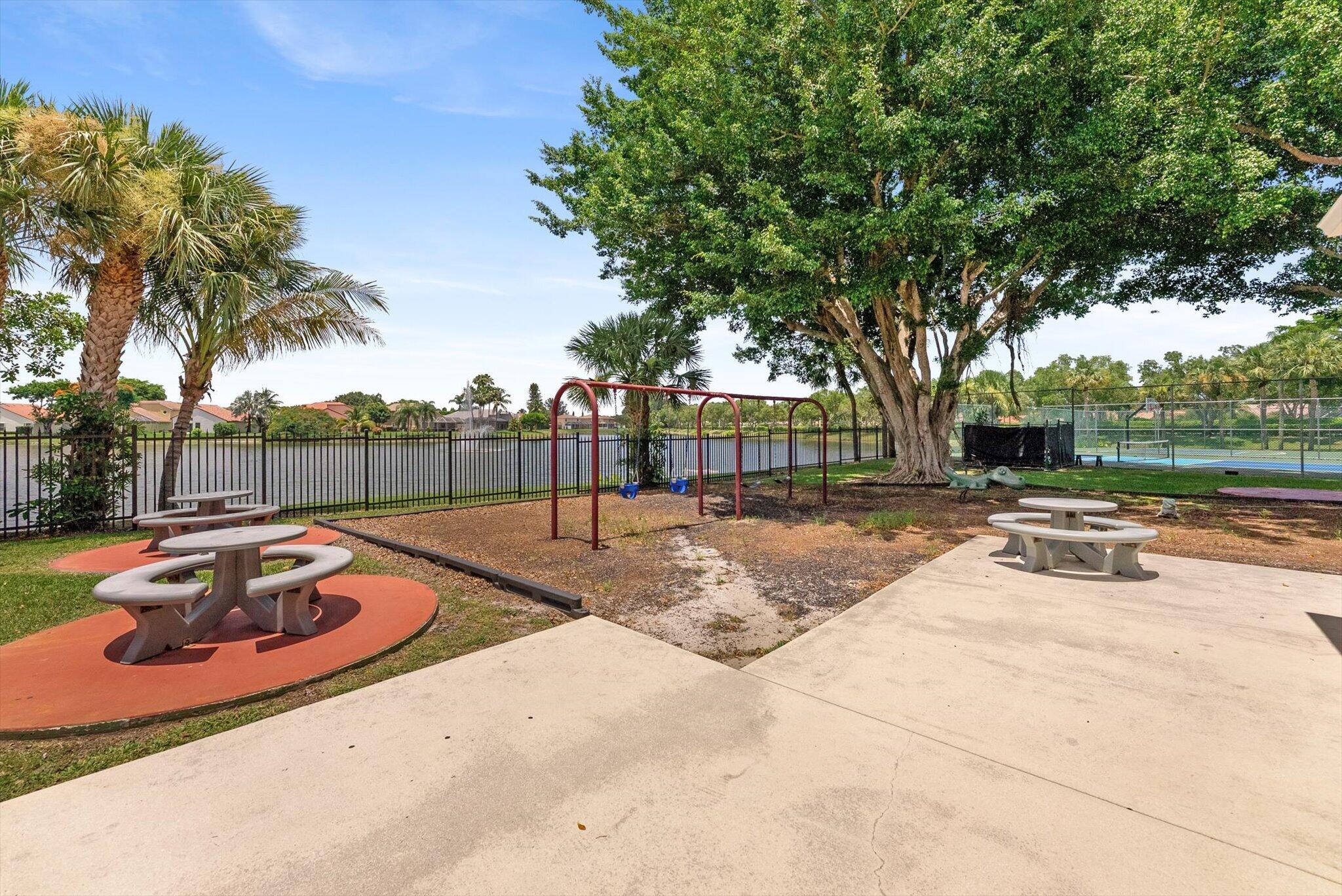 LAKES AT BOCA RATON PAR E - Residential