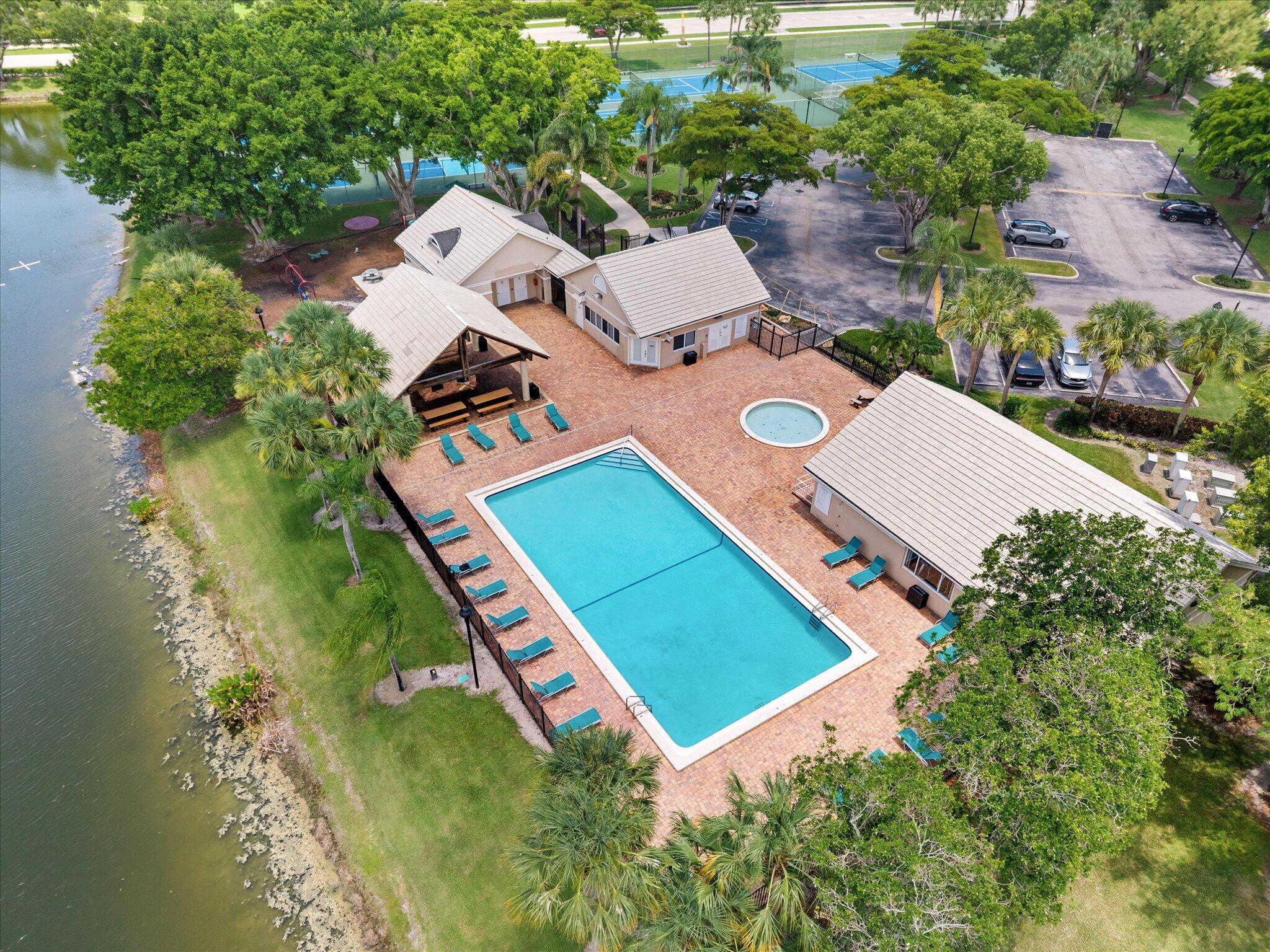 LAKES AT BOCA RATON PAR E - Residential