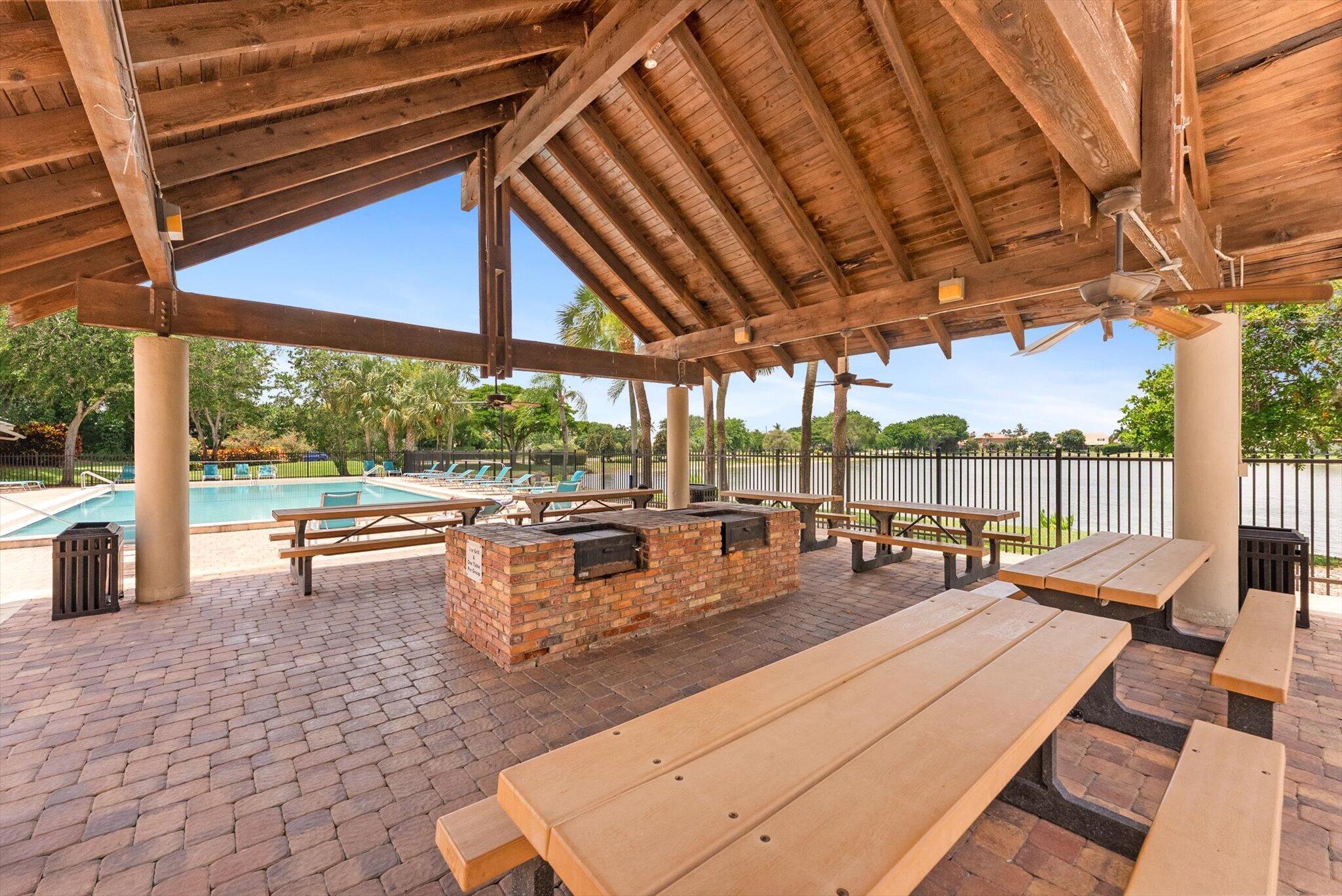 LAKES AT BOCA RATON PAR E - Residential