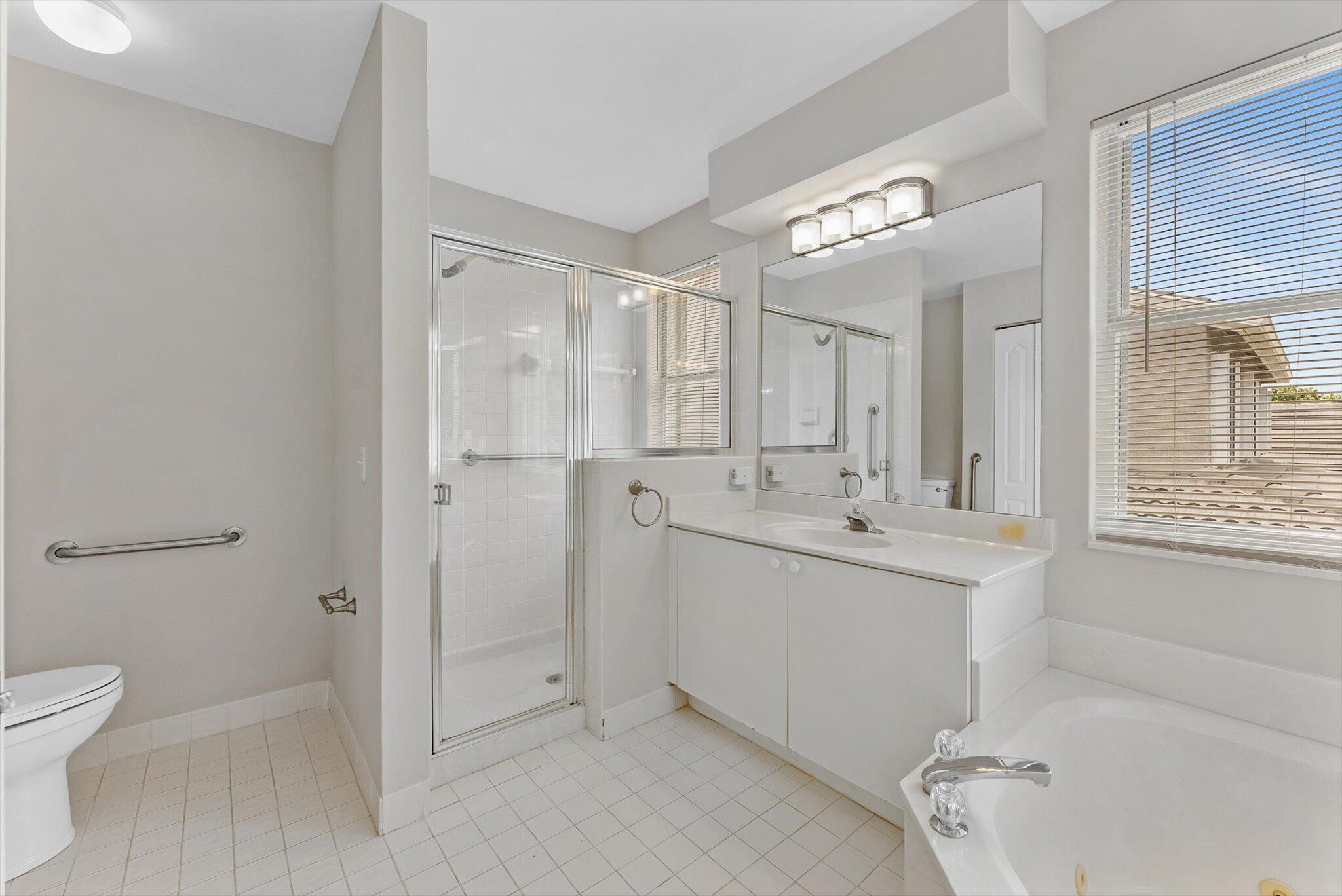 LAKES AT BOCA RATON PAR E - Residential