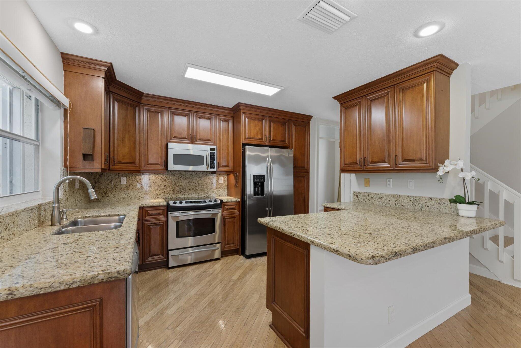 LAKES AT BOCA RATON PAR E - Residential