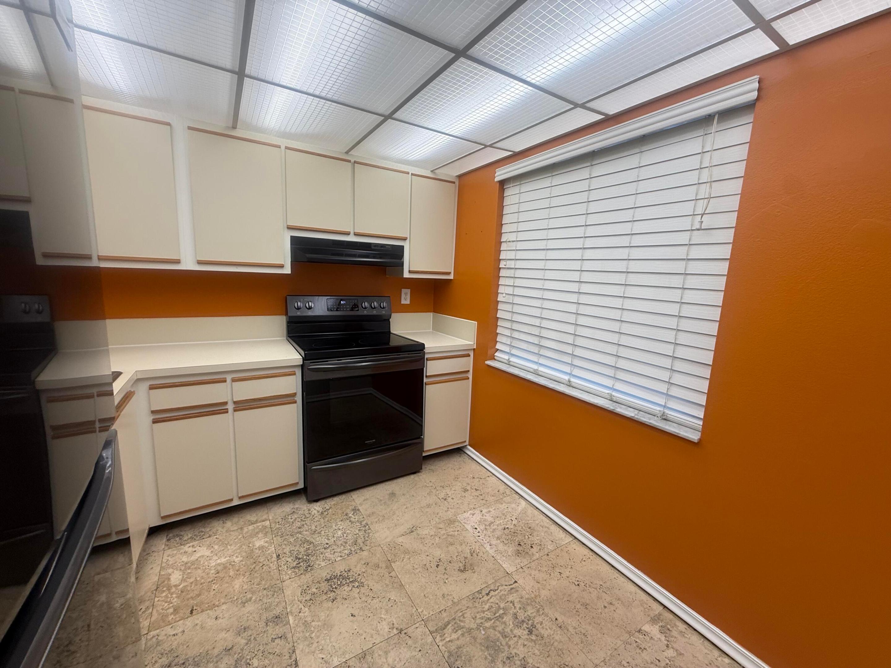 CYPRESS CHASE NORTH NO 3 CONDO - Residential