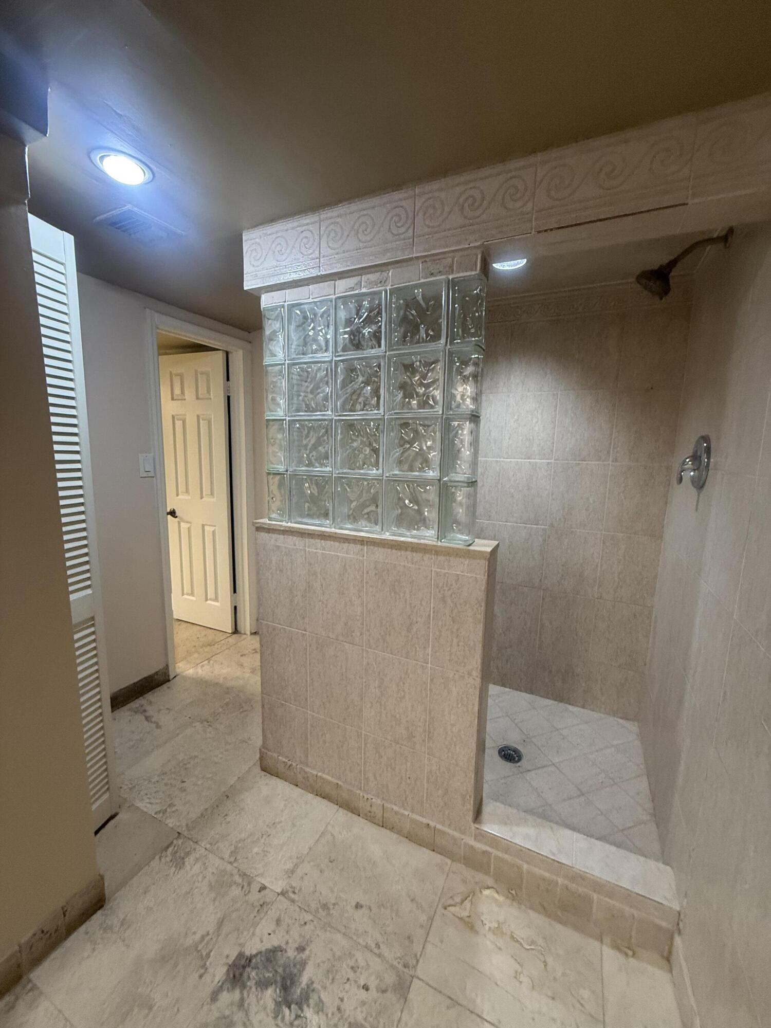 CYPRESS CHASE NORTH NO 3 CONDO - Residential