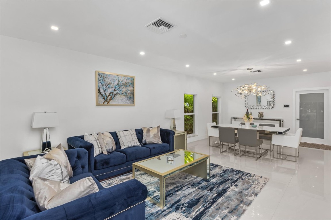 SUNRISE KEY - Residential