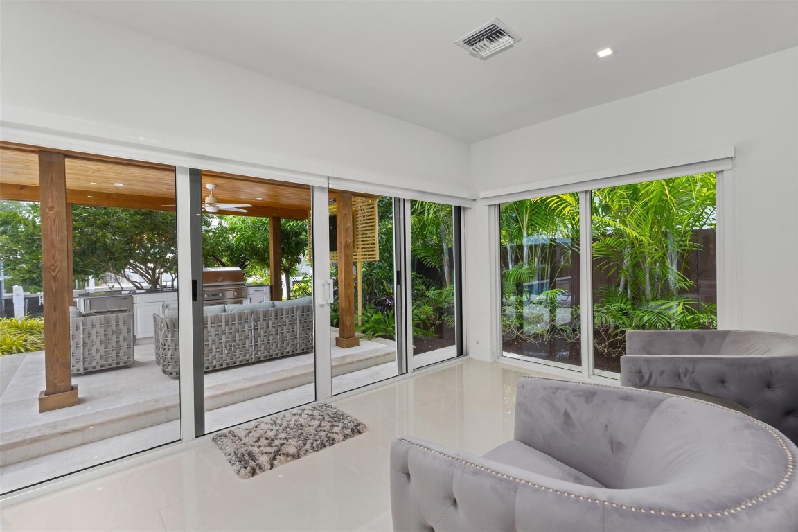 SUNRISE KEY - Residential
