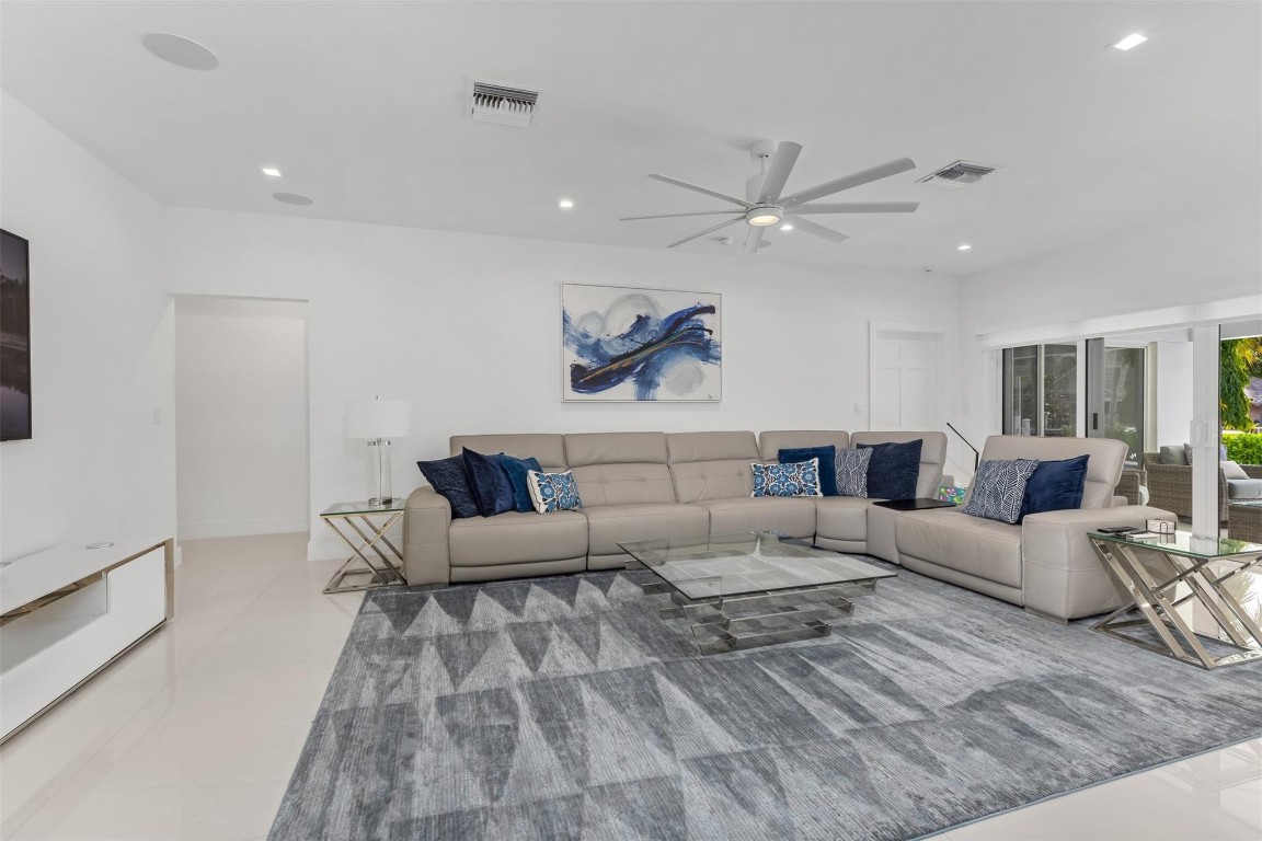 SUNRISE KEY - Residential