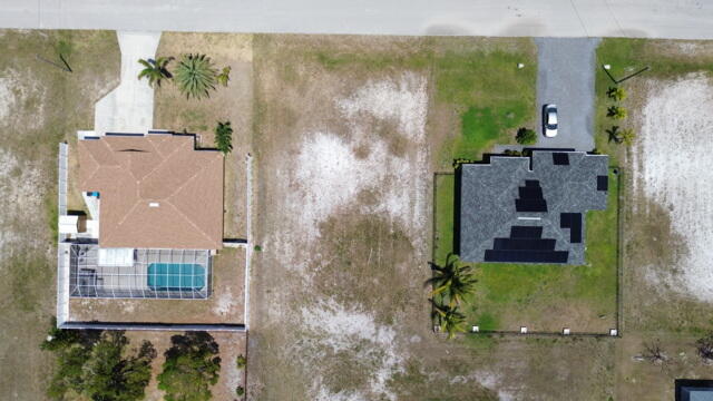 Come Build your dream home in Cape Coral !