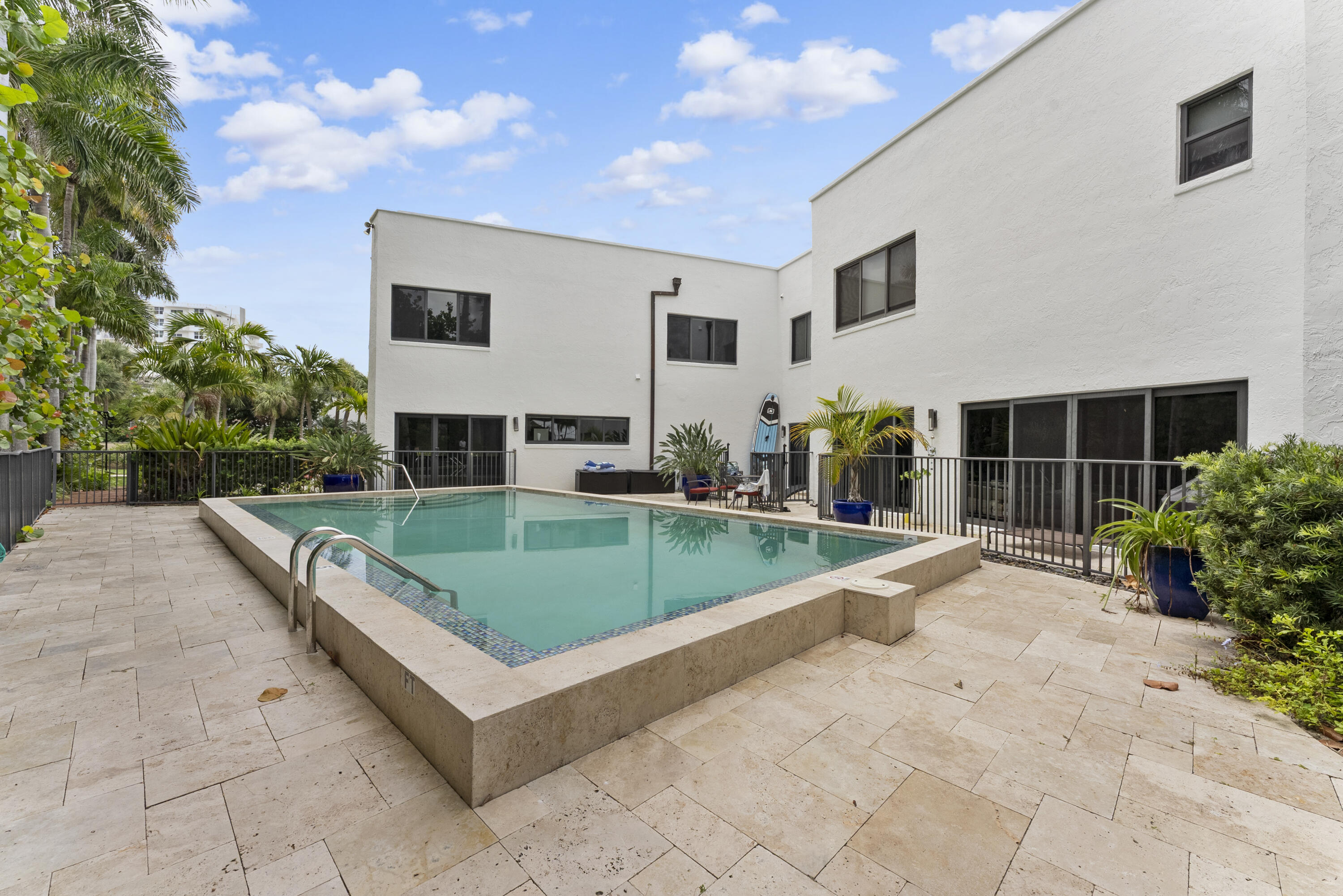 Bel Lido - Residential Income