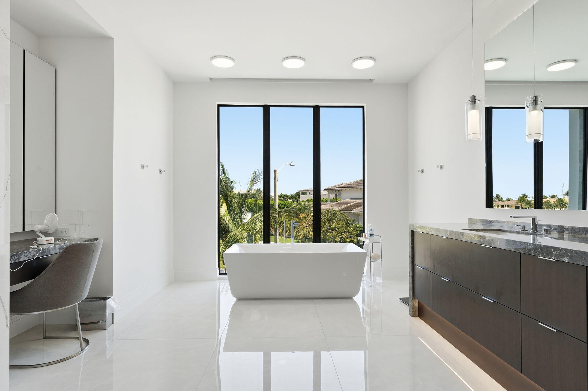 SUN AND SURF CLUB COMMUNITY - Residential