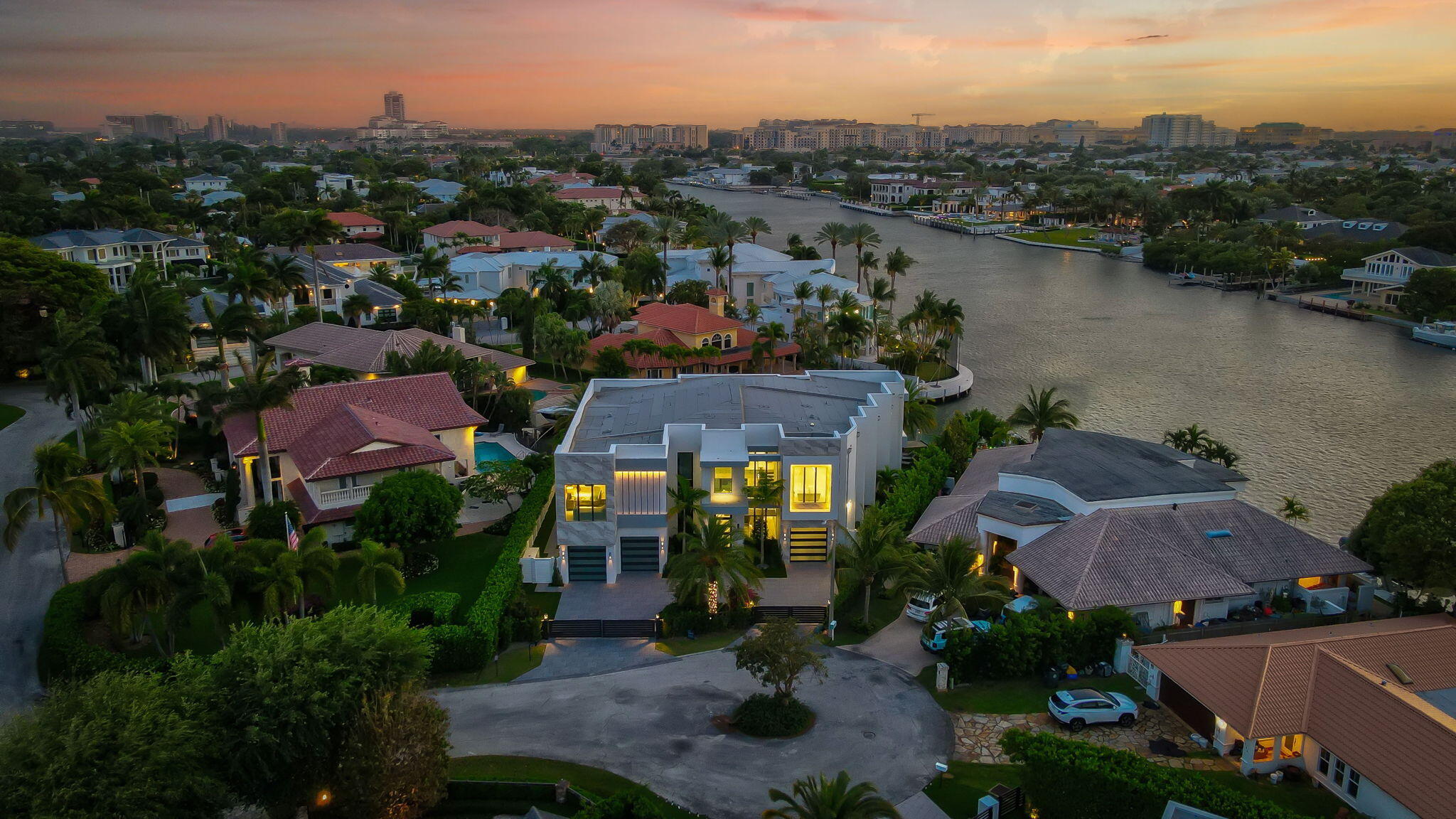 SUN AND SURF CLUB COMMUNITY - Residential