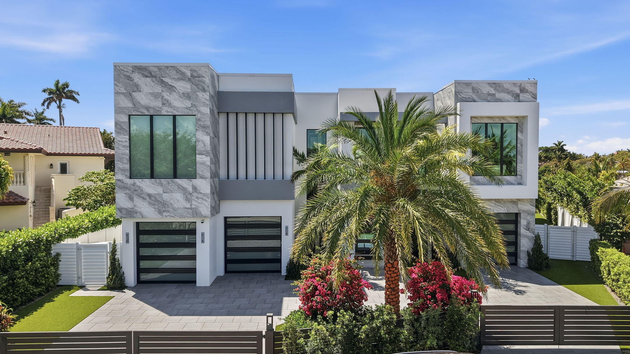 SUN AND SURF CLUB COMMUNITY - Residential