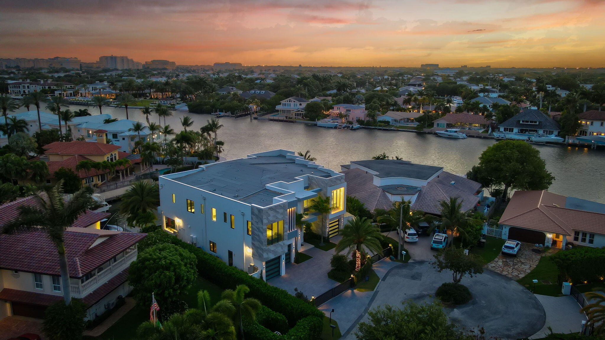 SUN AND SURF CLUB COMMUNITY - Residential
