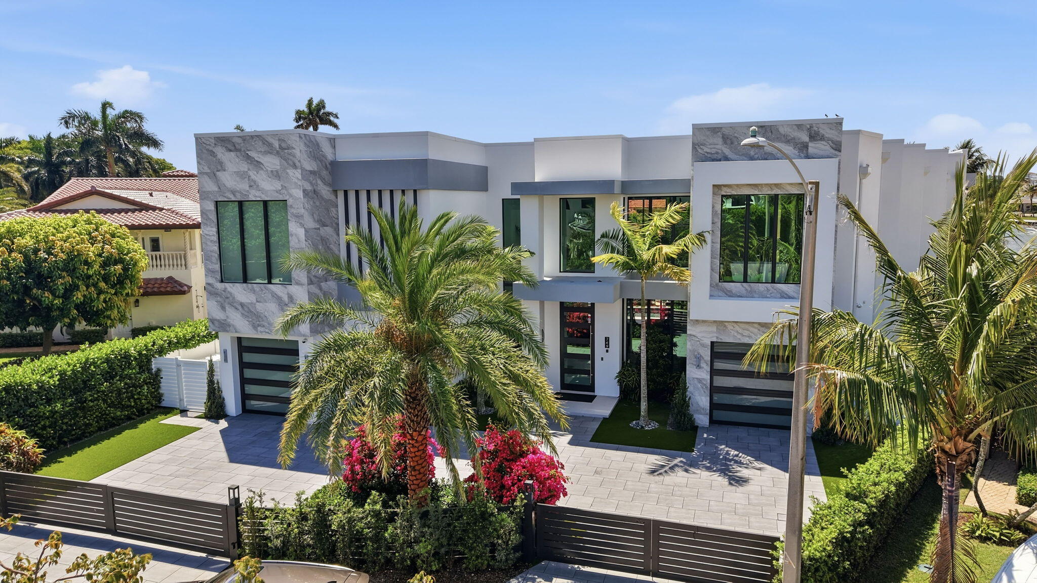 SUN AND SURF CLUB COMMUNITY - Residential
