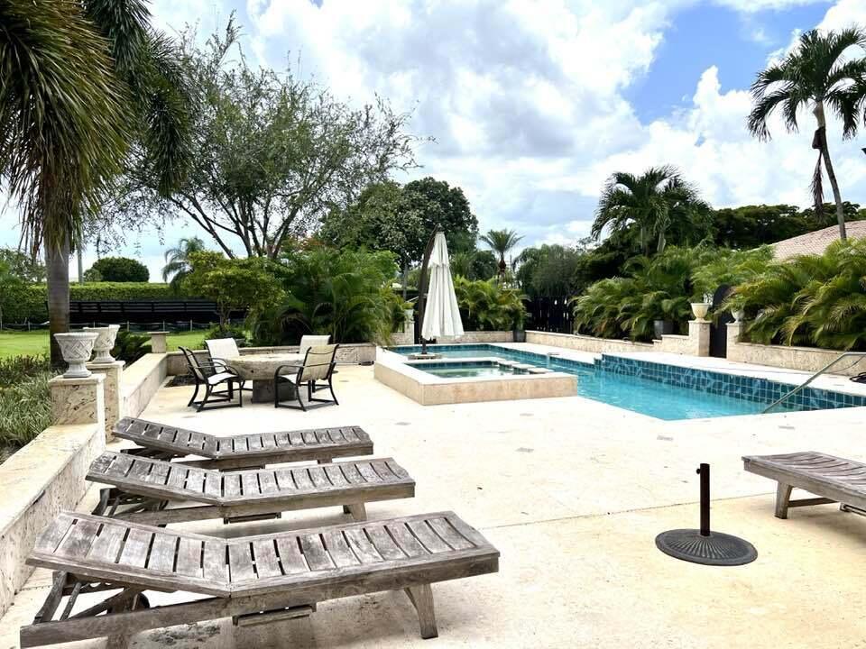 Acreage Wellington - Residential