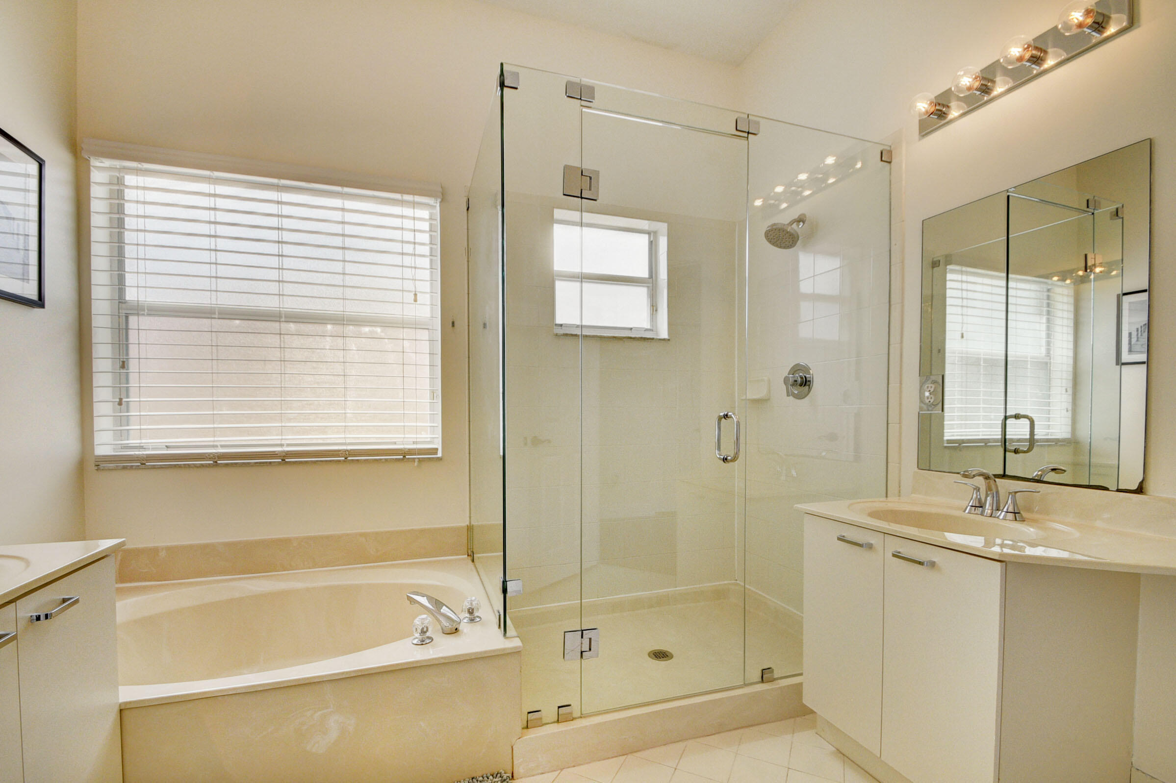 MADISON GREEN 1 PARS F, G AND I - Residential Lease
