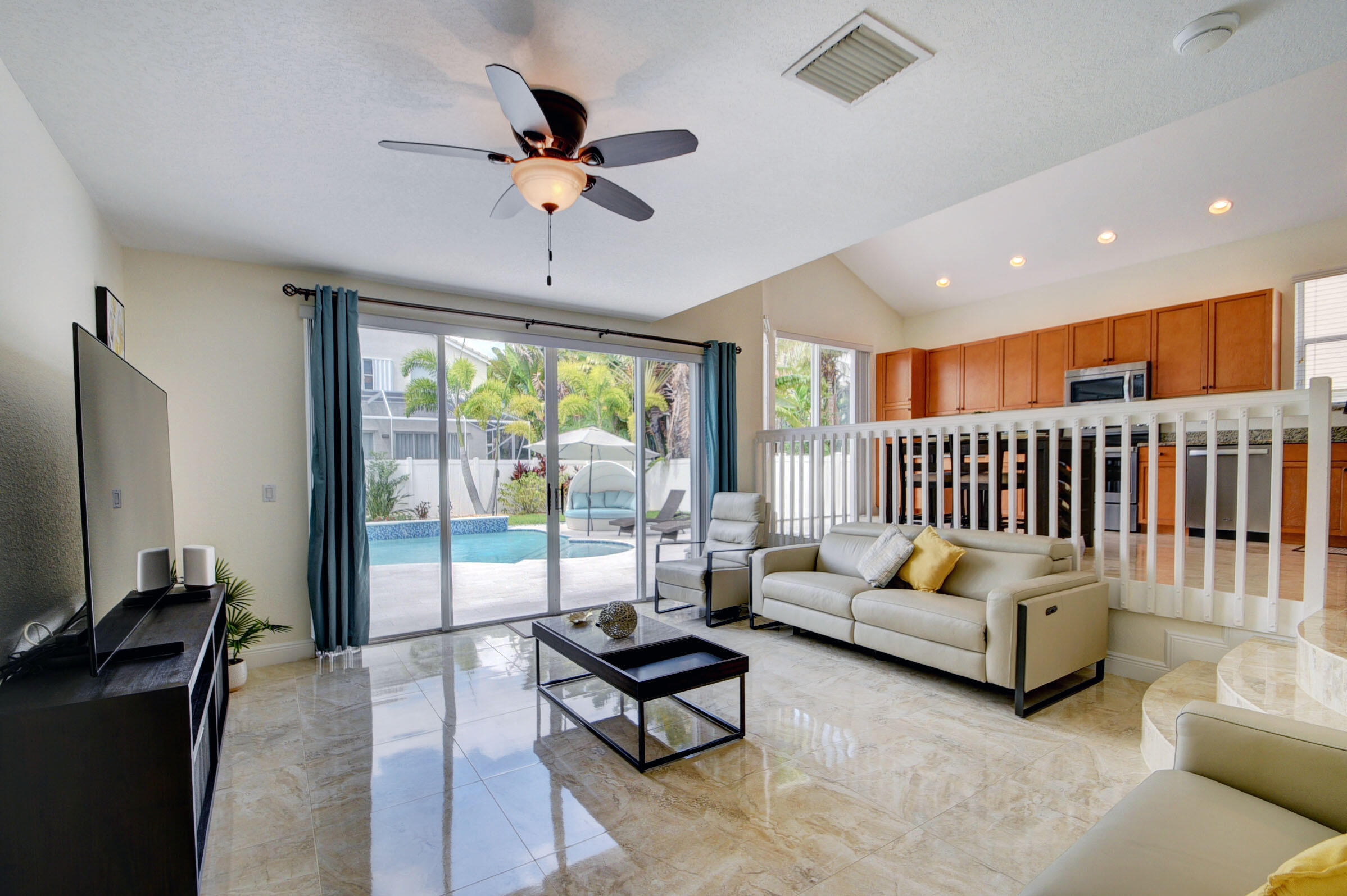 MADISON GREEN 1 PARS F, G AND I - Residential Lease